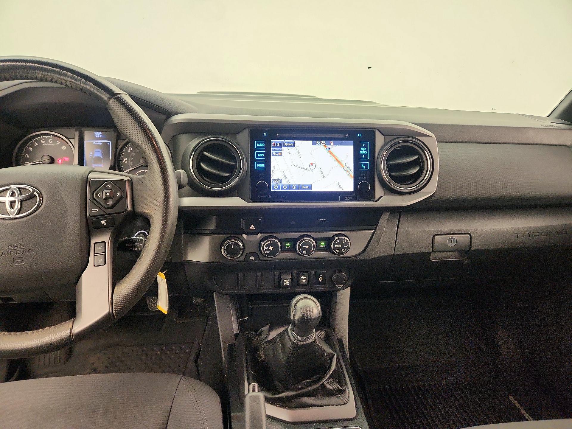 Thumbnail: 2019 Toyota Tacoma - 9
