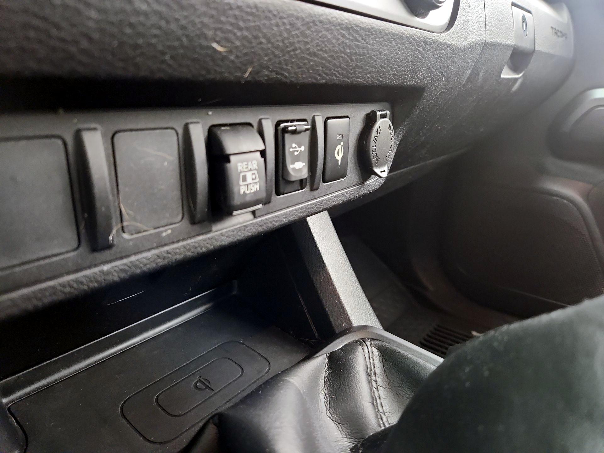 Thumbnail: 2019 Toyota Tacoma - 19