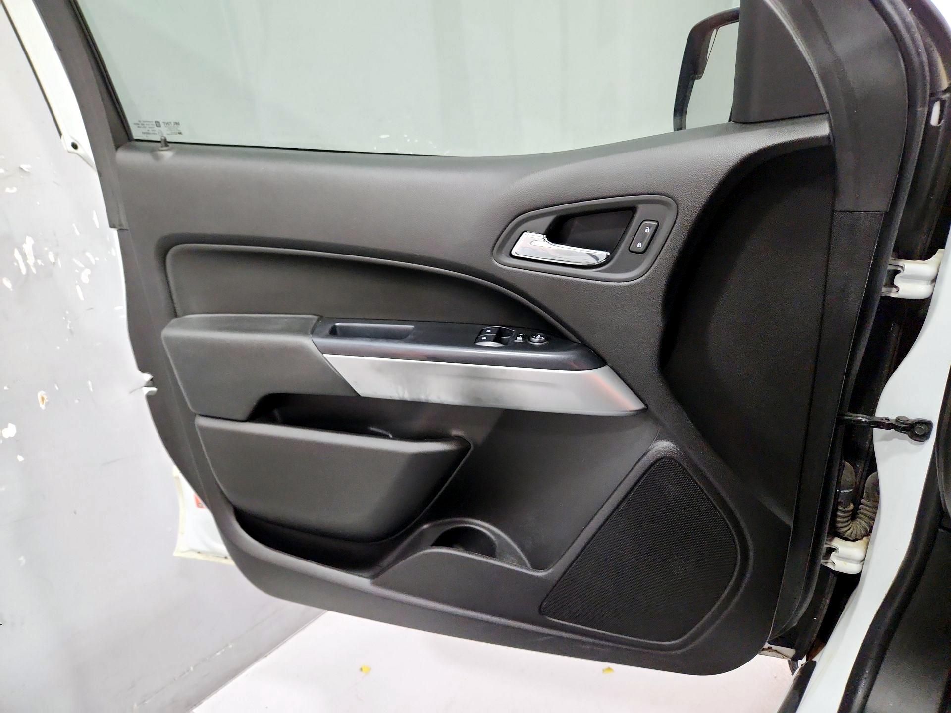 Thumbnail: 2018 Chevrolet Colorado - 12
