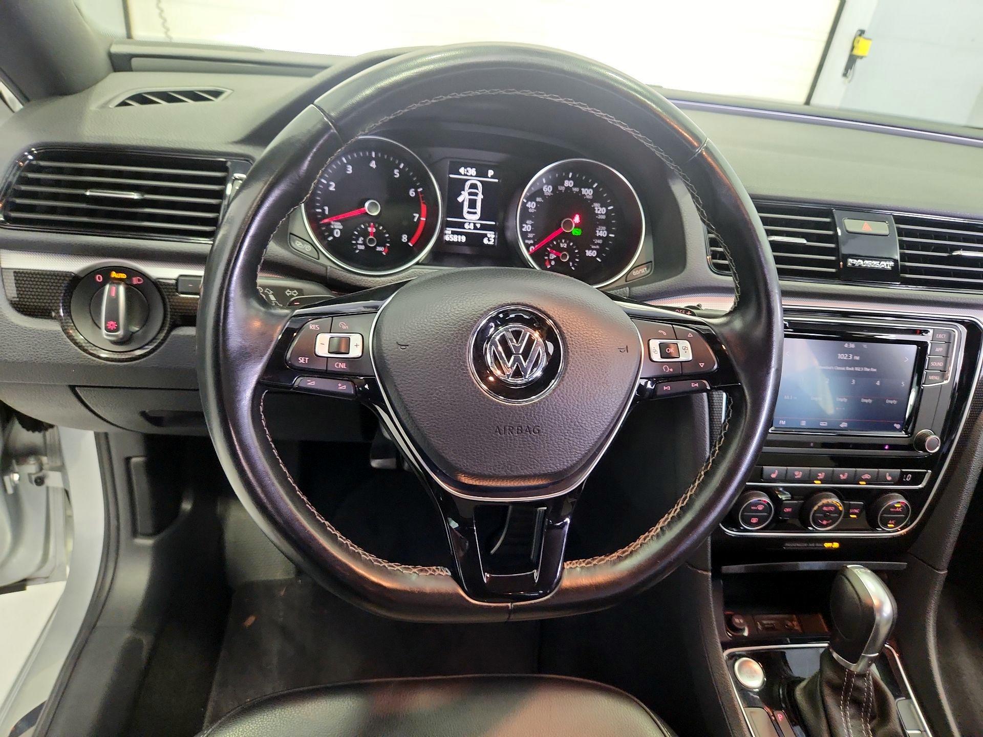 Thumbnail: 2018 Volkswagen Passat - 10