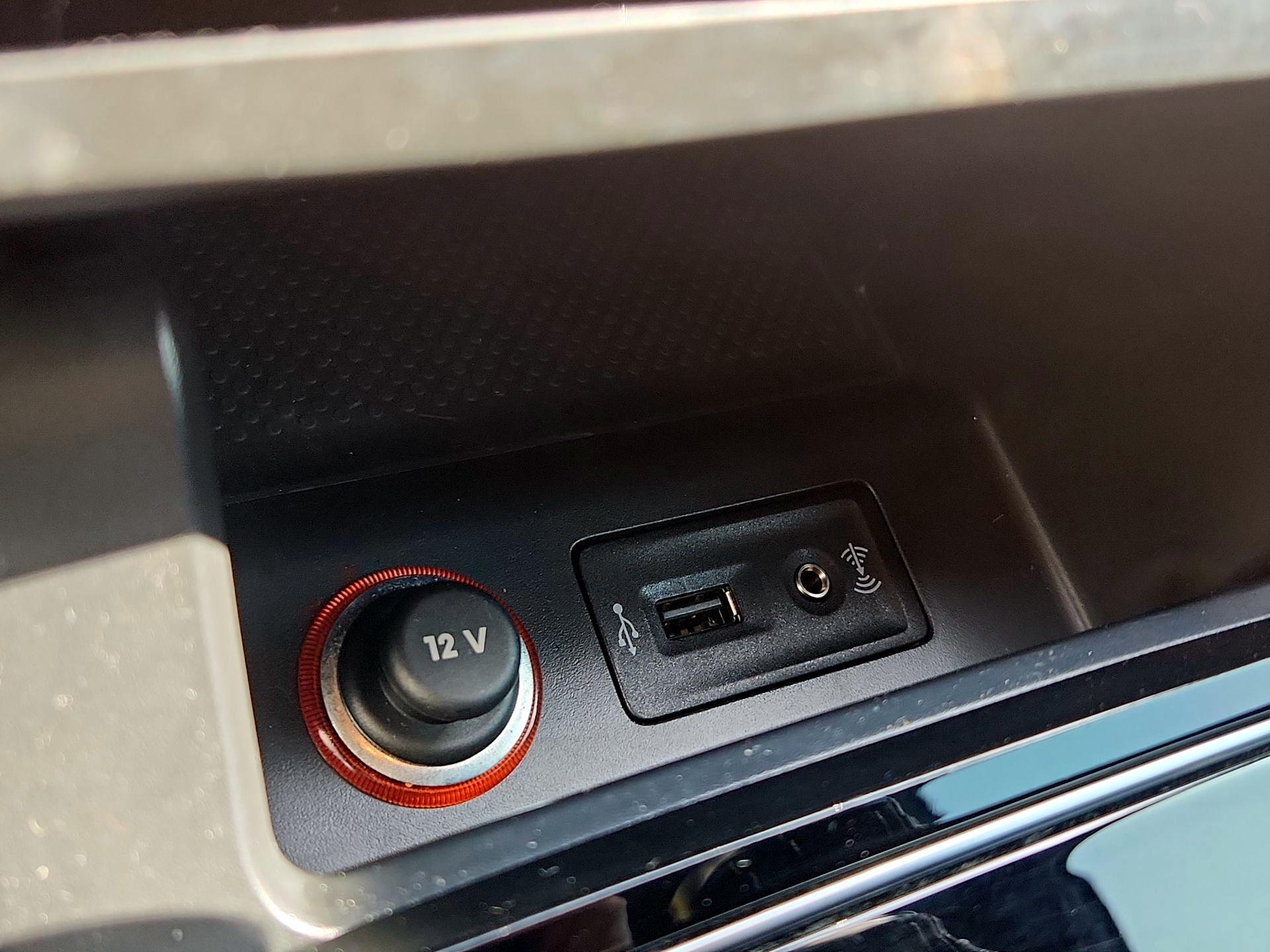 Thumbnail: 2018 Volkswagen Passat - 18