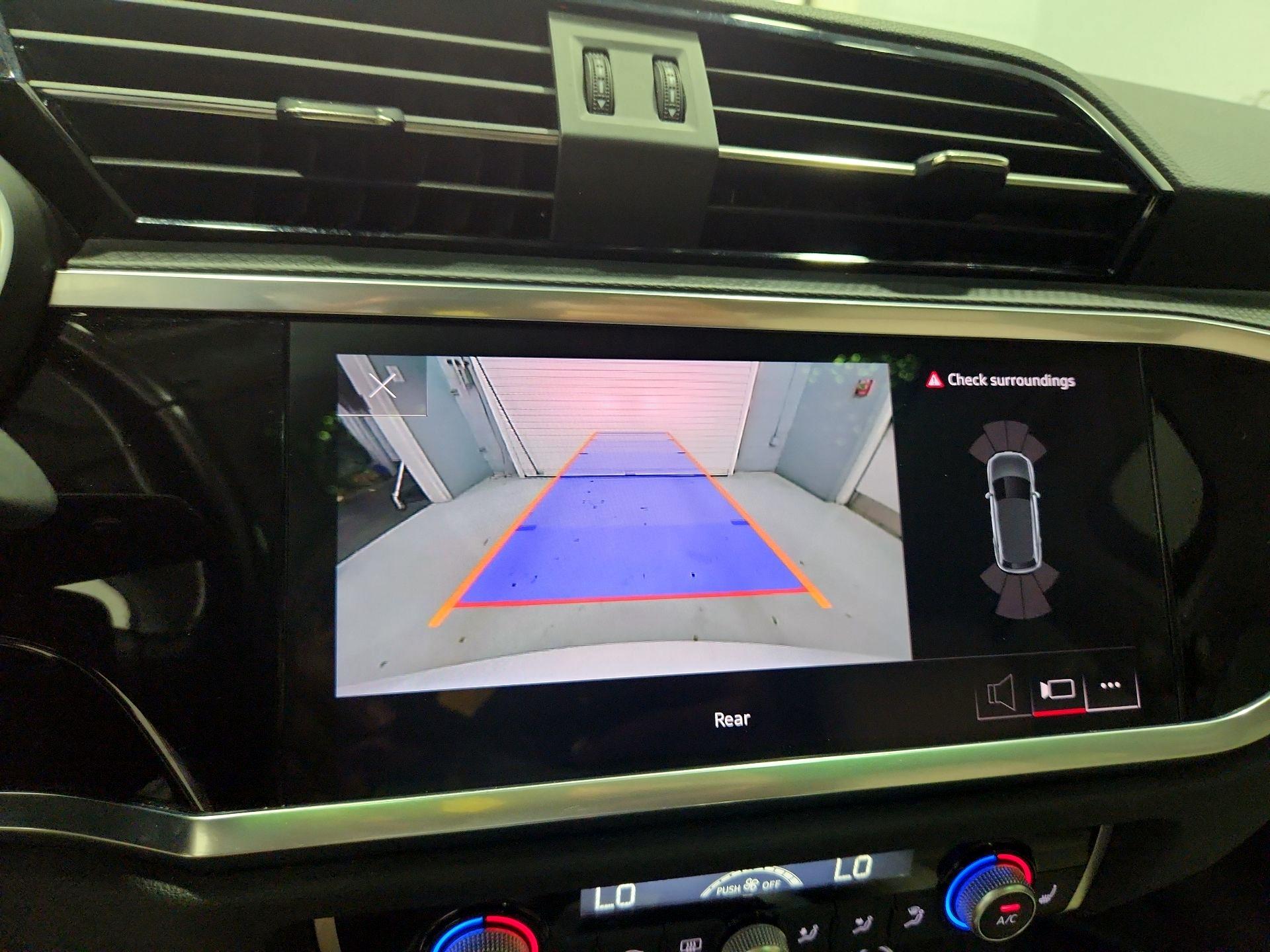 Thumbnail: 2023 Audi Q3 - 14