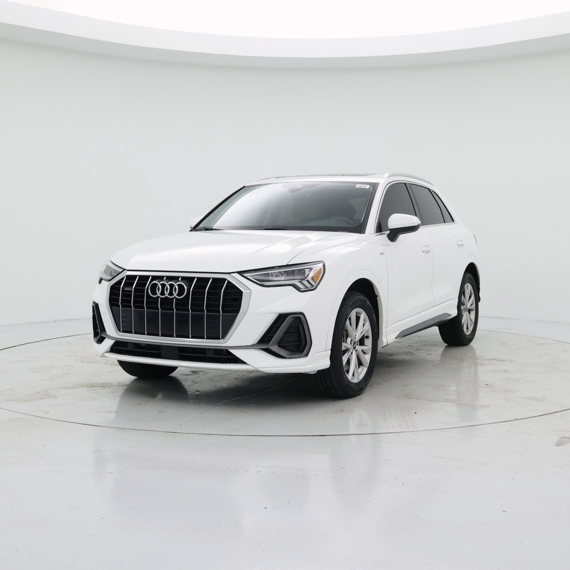 Thumbnail: 2023 Audi Q3 - 4