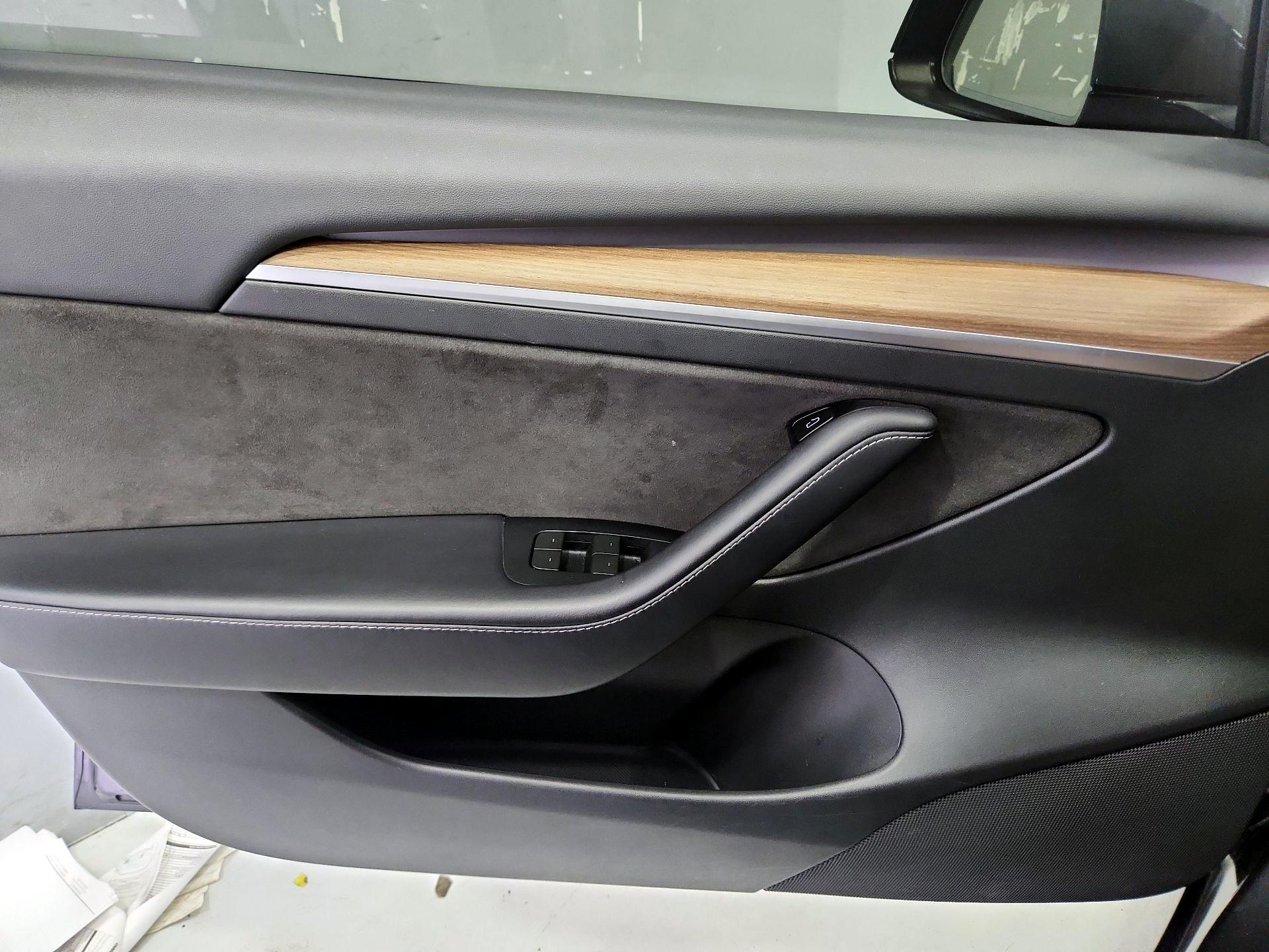 Thumbnail: 2023 Tesla Model 3 - 12