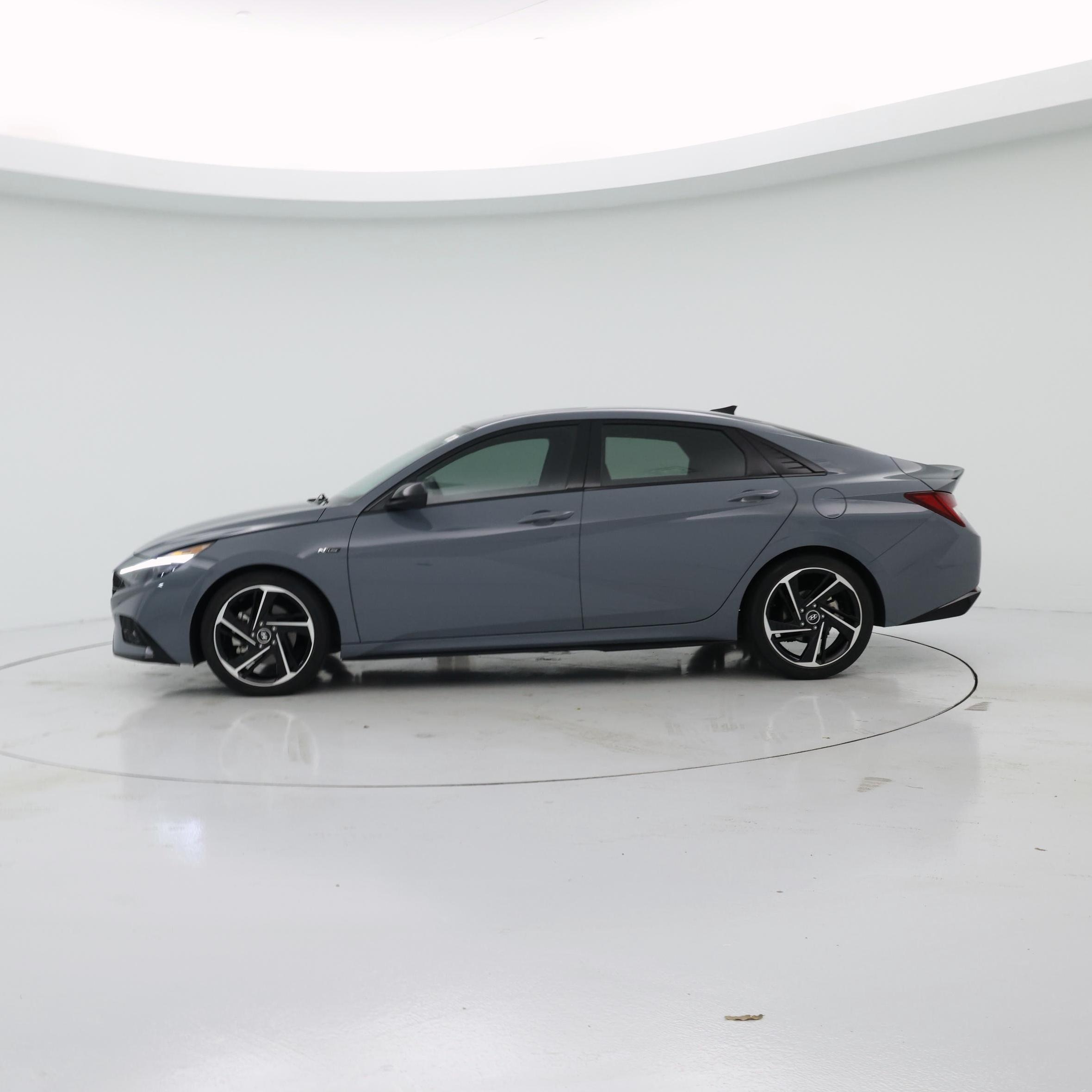 Thumbnail: 2023 Hyundai Elantra - 3