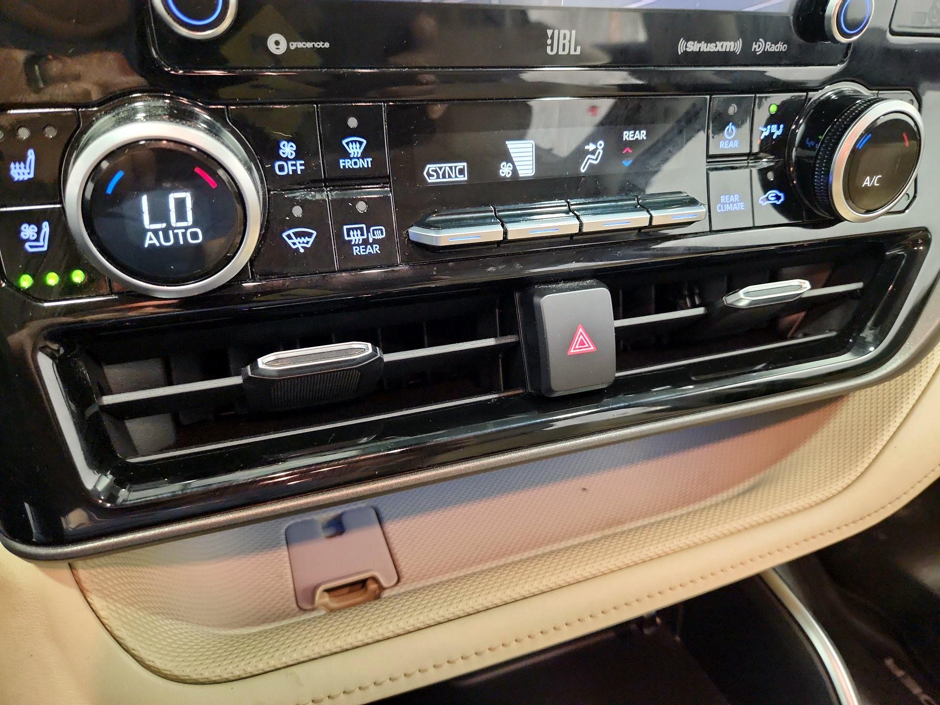 Thumbnail: 2020 Toyota Highlander - 17