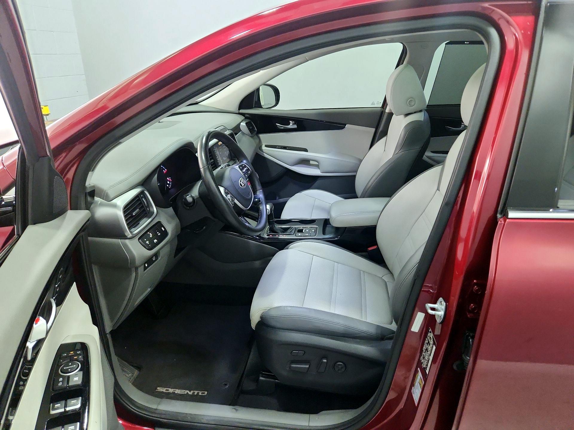 Thumbnail: 2019 Kia Sorento - 11