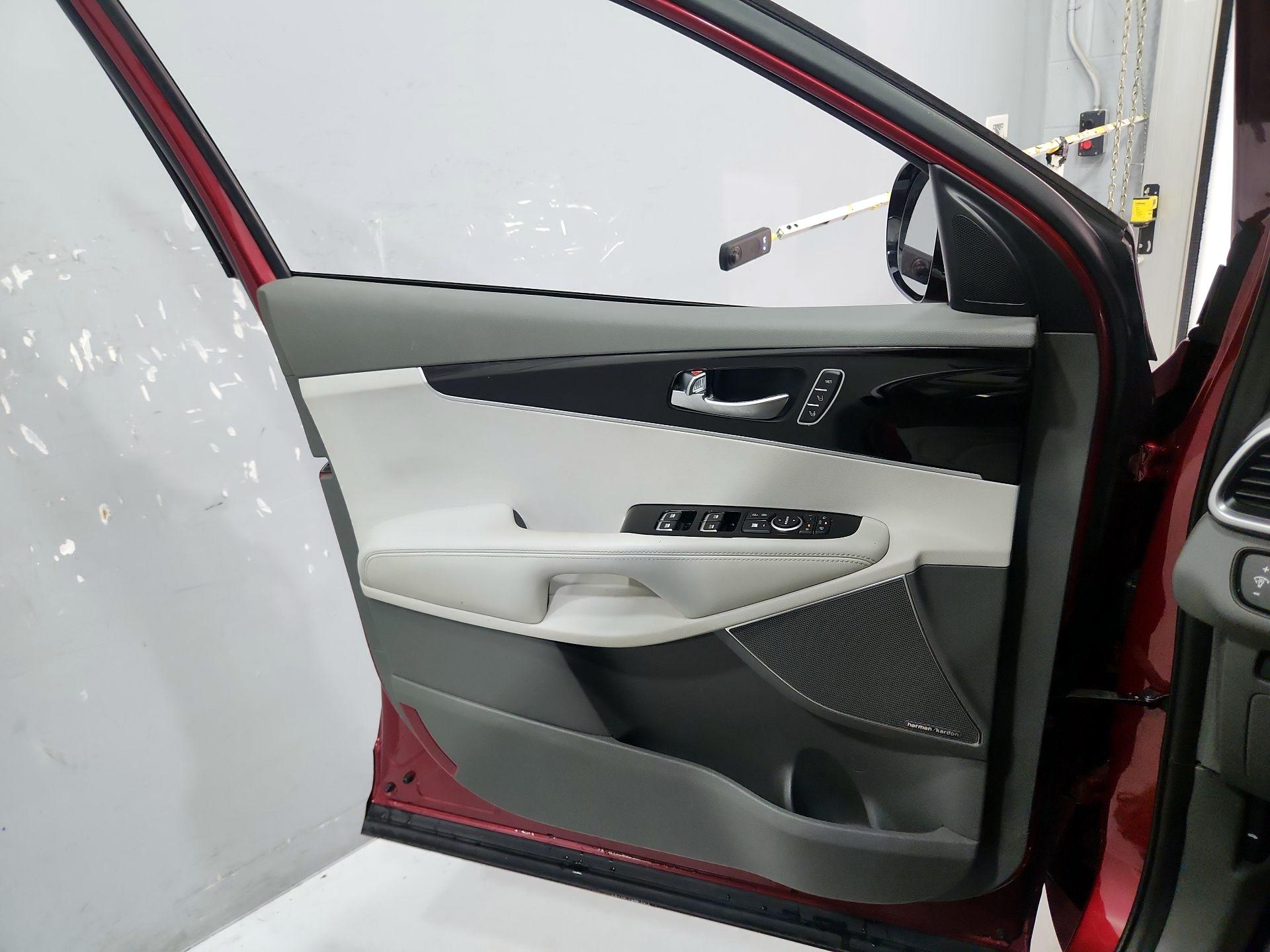 Thumbnail: 2019 Kia Sorento - 12