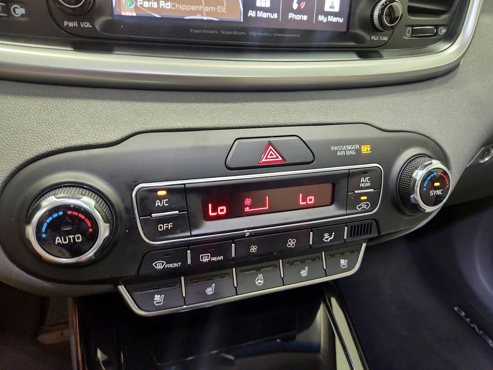 Thumbnail: 2019 Kia Sorento - 17