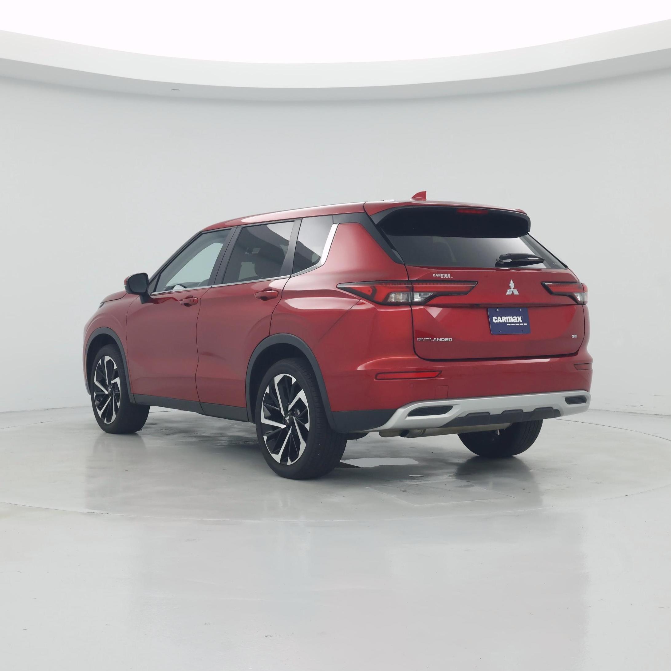 Thumbnail: 2024 Mitsubishi Outlander - 2