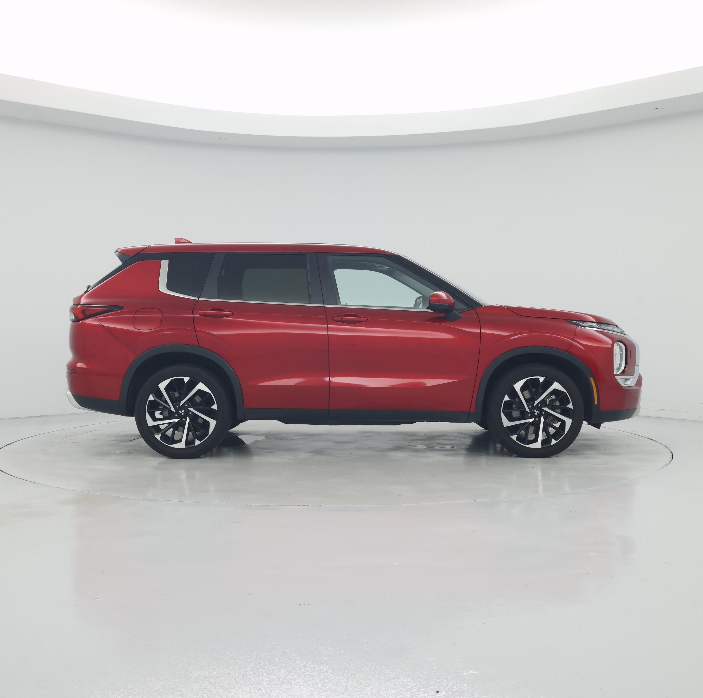 Thumbnail: 2024 Mitsubishi Outlander - 7