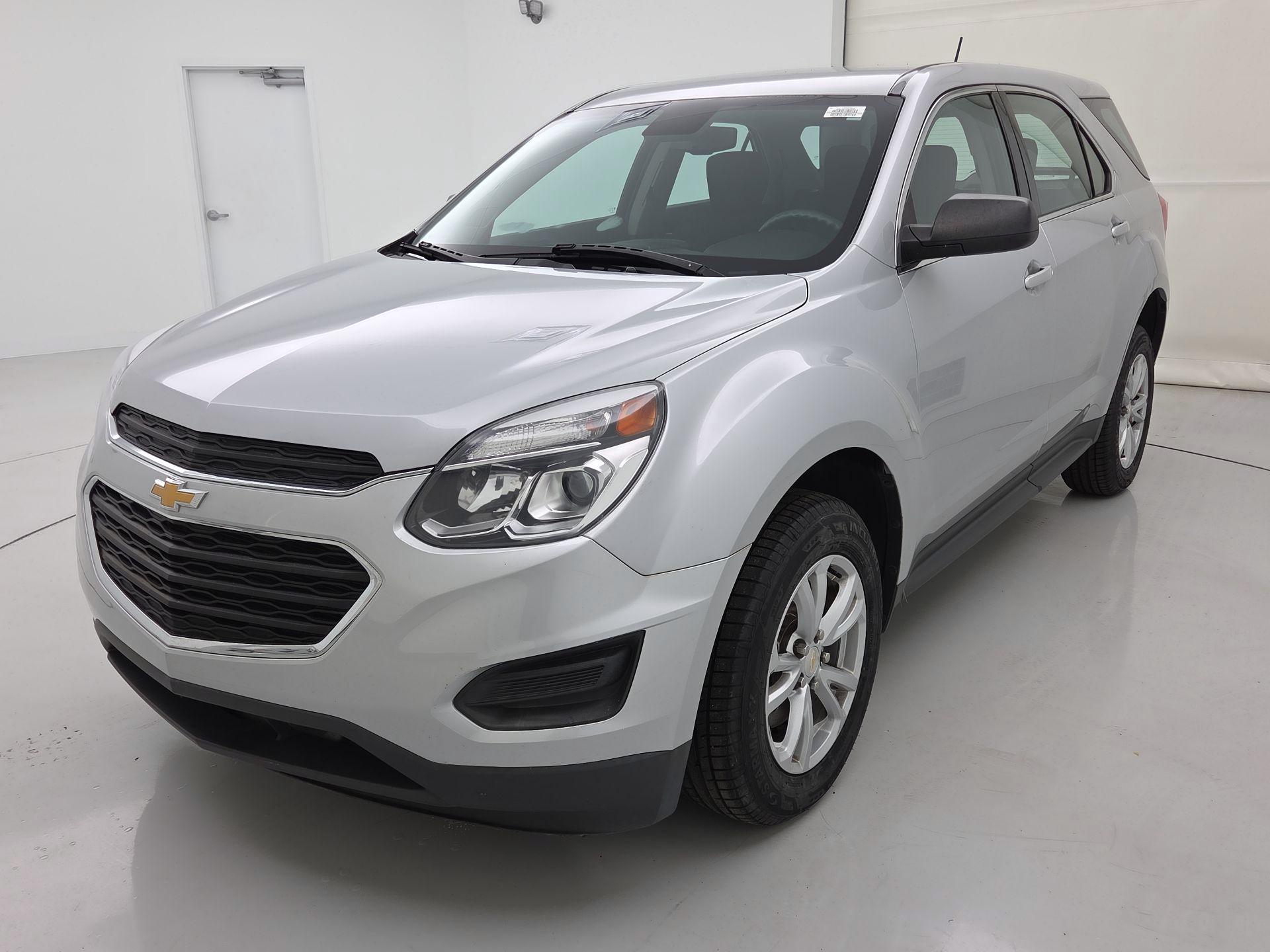 Thumbnail: 2017 Chevrolet Equinox - 3