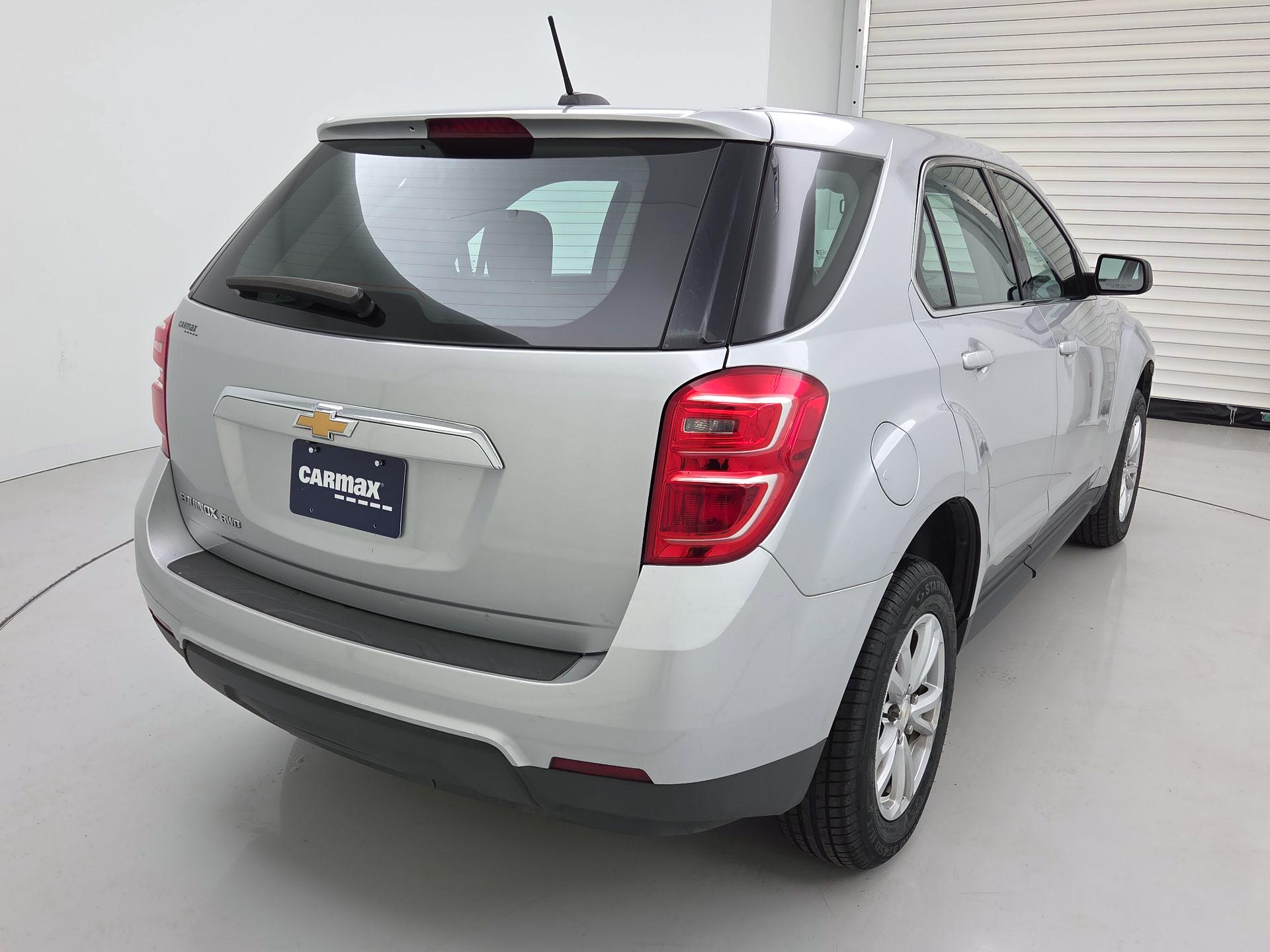 Thumbnail: 2017 Chevrolet Equinox - 5