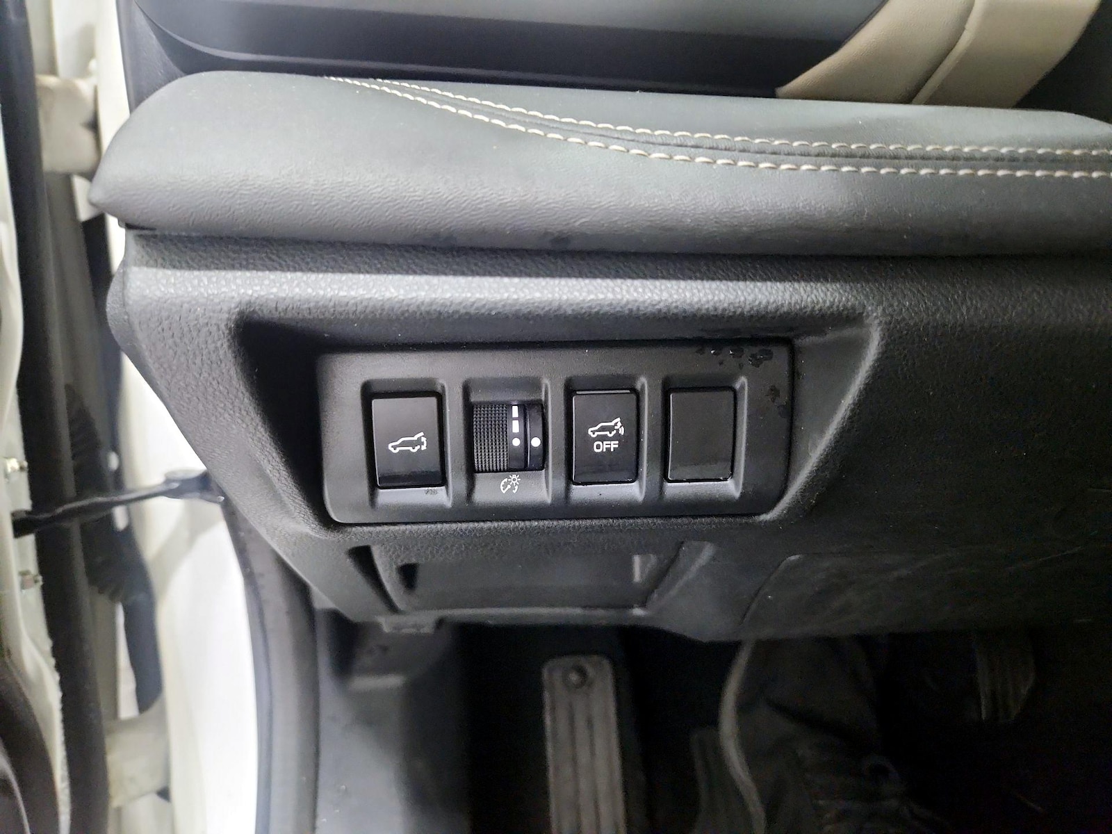 2022 Subaru Outback Limited - Photo 14