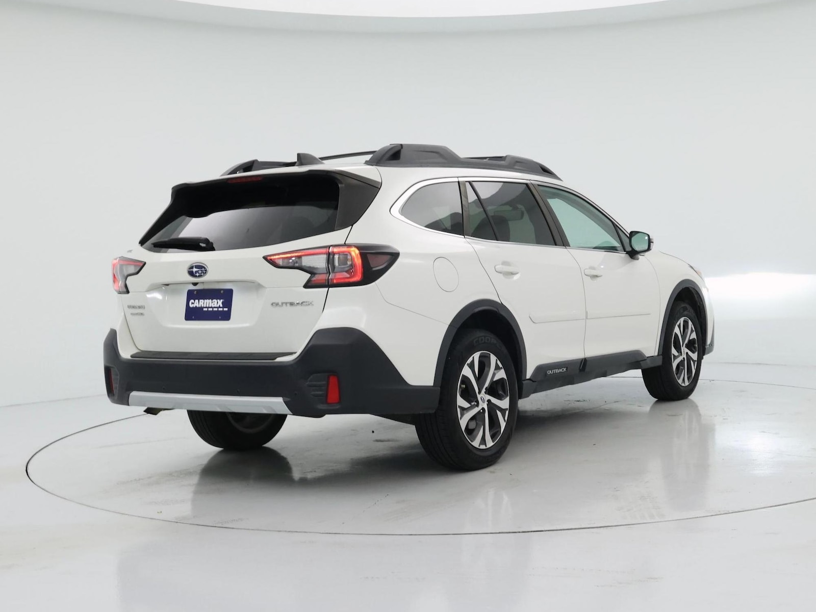 2022 Subaru Outback Limited - Photo 9