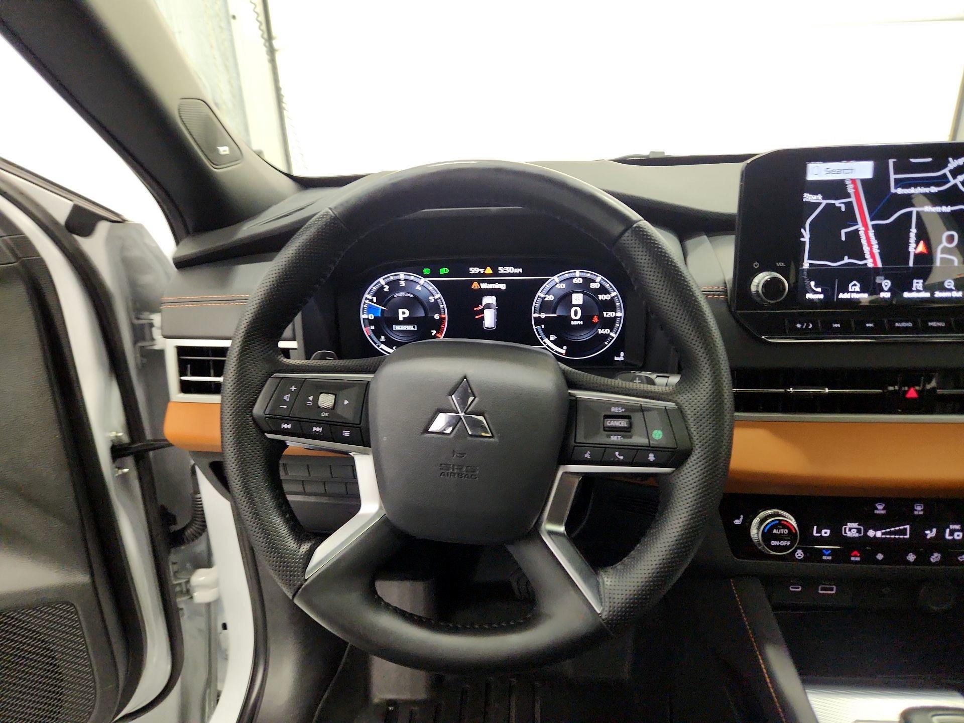 Thumbnail: 2022 Mitsubishi Outlander - 10
