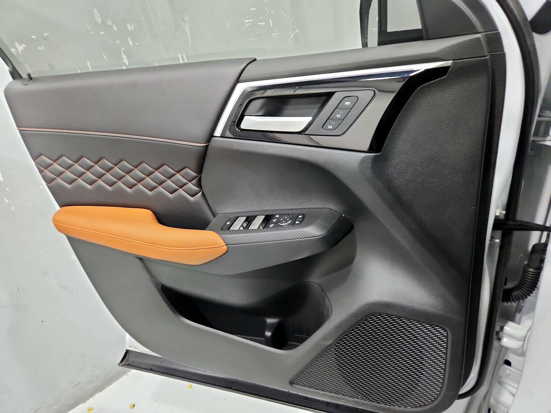 Thumbnail: 2022 Mitsubishi Outlander - 12