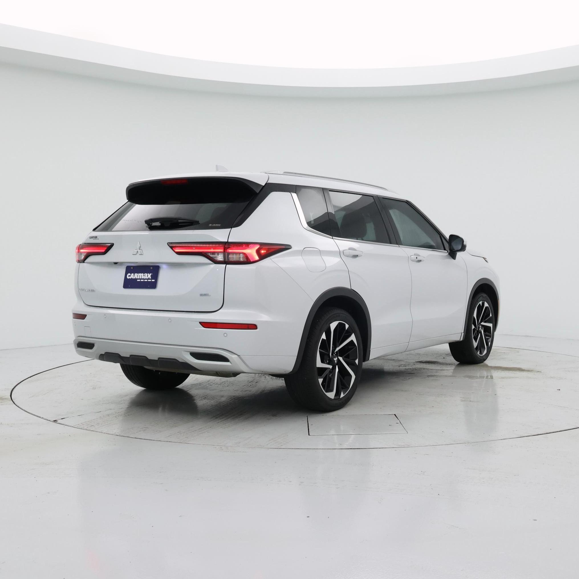 Thumbnail: 2022 Mitsubishi Outlander - 8