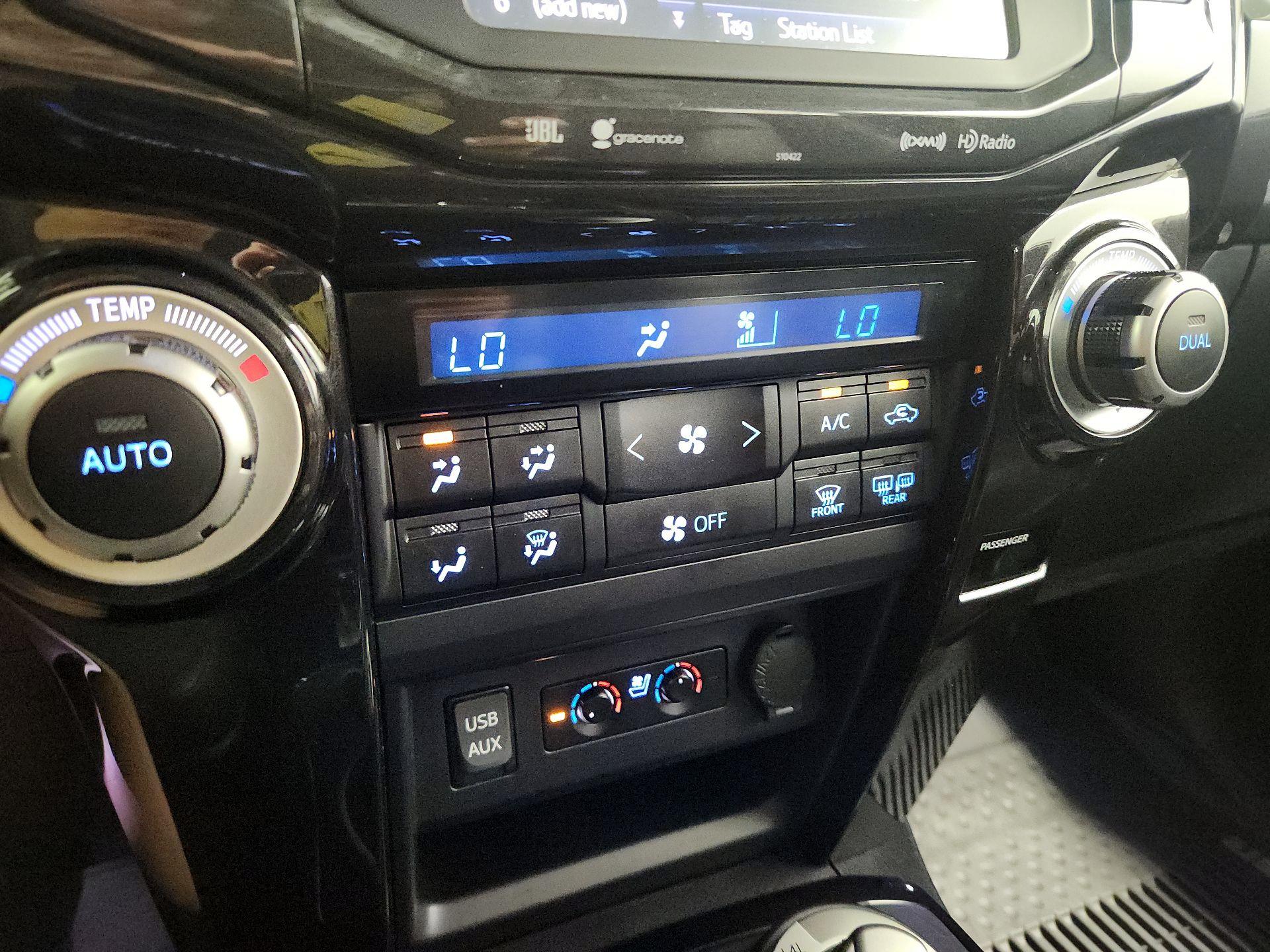 Thumbnail: 2019 Toyota 4Runner - 17