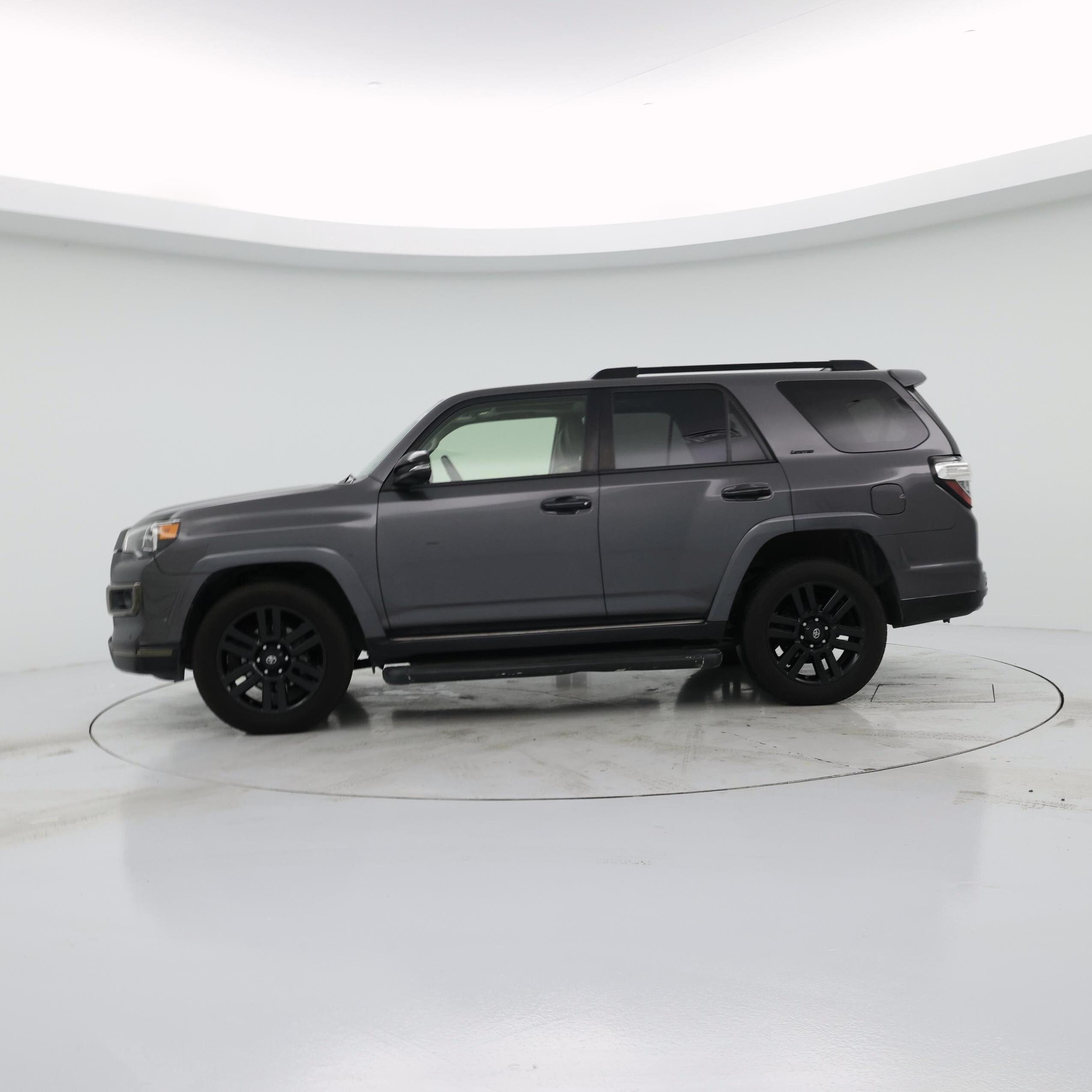 Thumbnail: 2019 Toyota 4Runner - 3