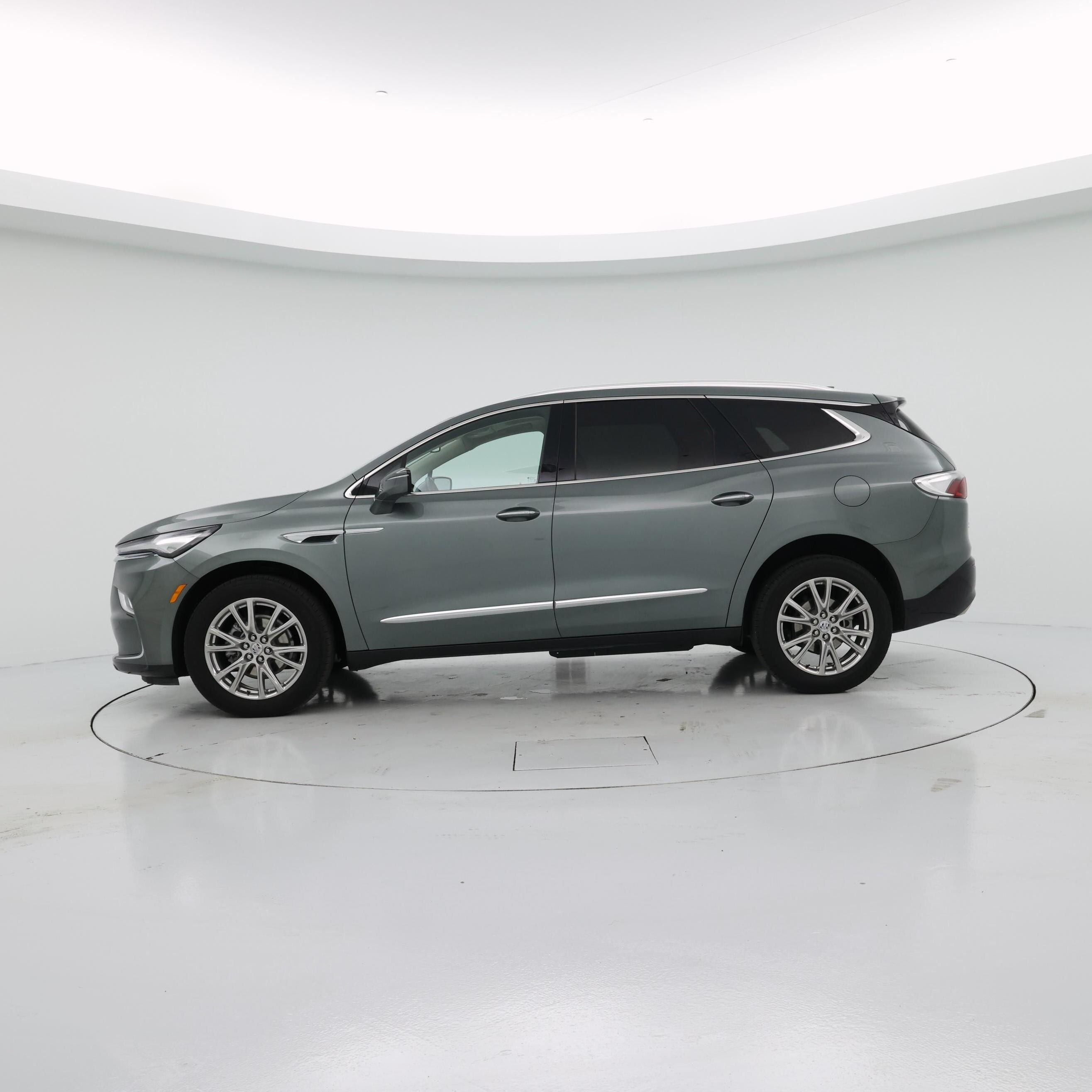 Thumbnail: 2023 Buick Enclave - 3