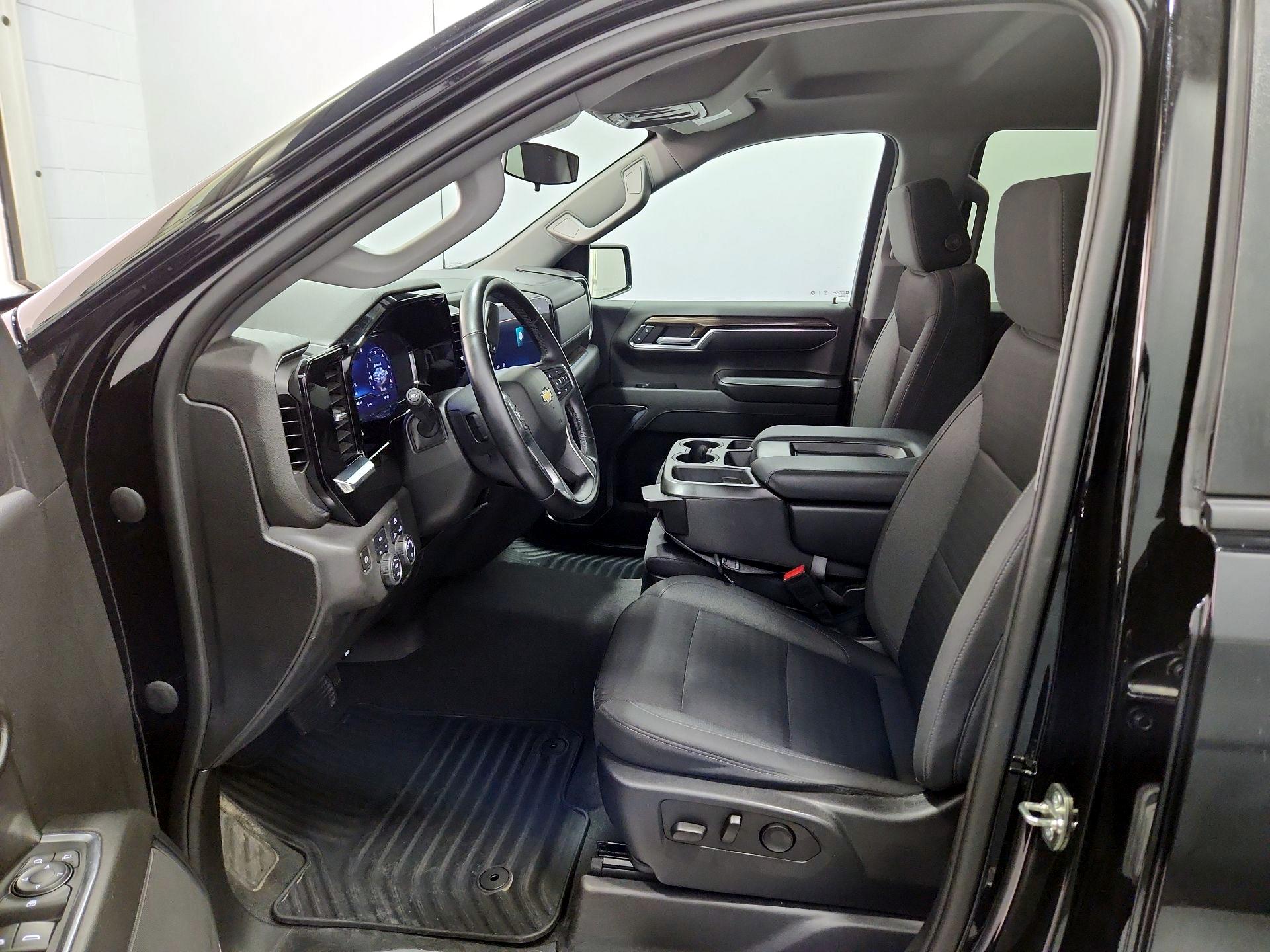 Thumbnail: 2023 Chevrolet Silverado 1500 - 11