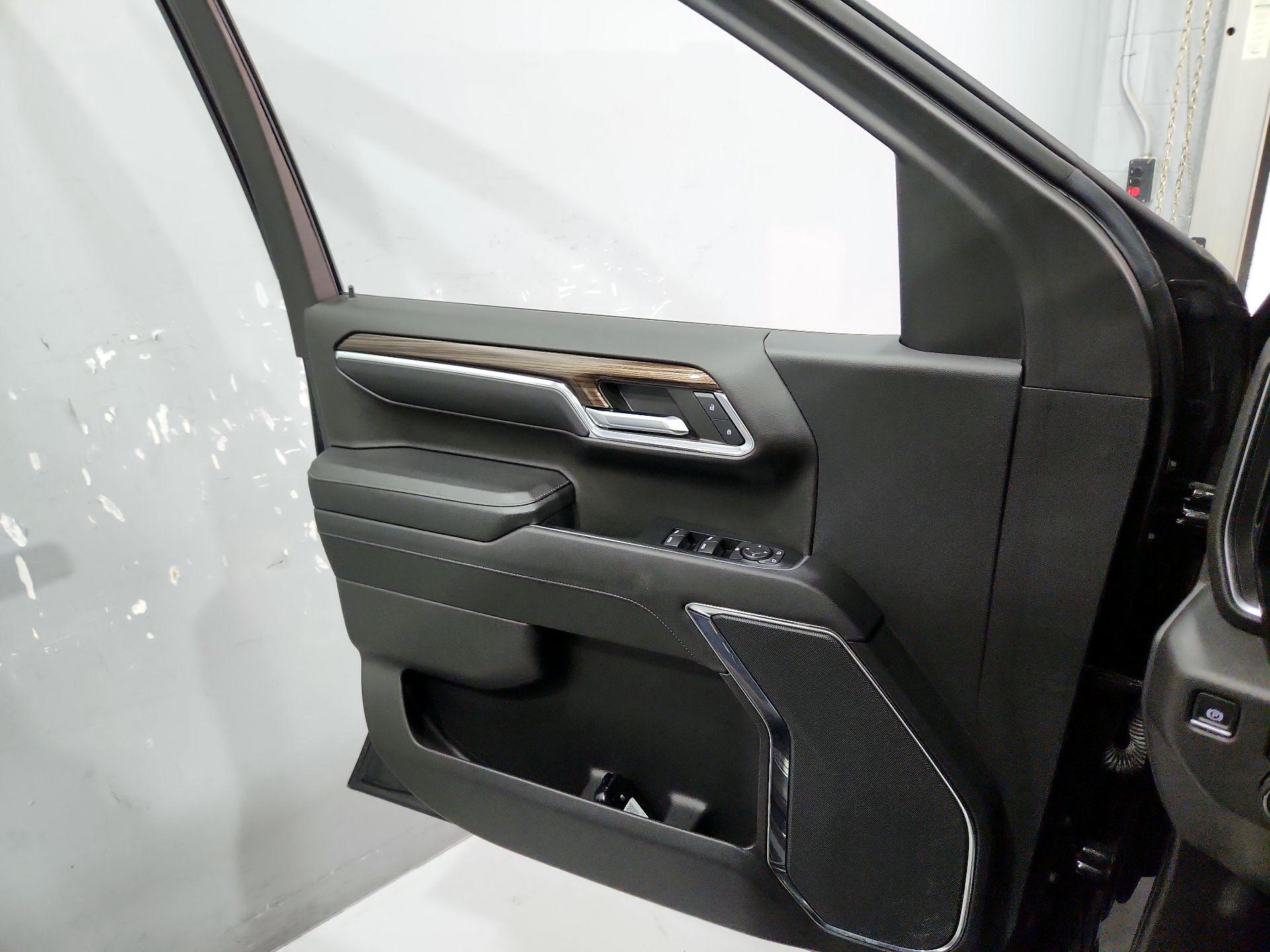 Thumbnail: 2023 Chevrolet Silverado 1500 - 12
