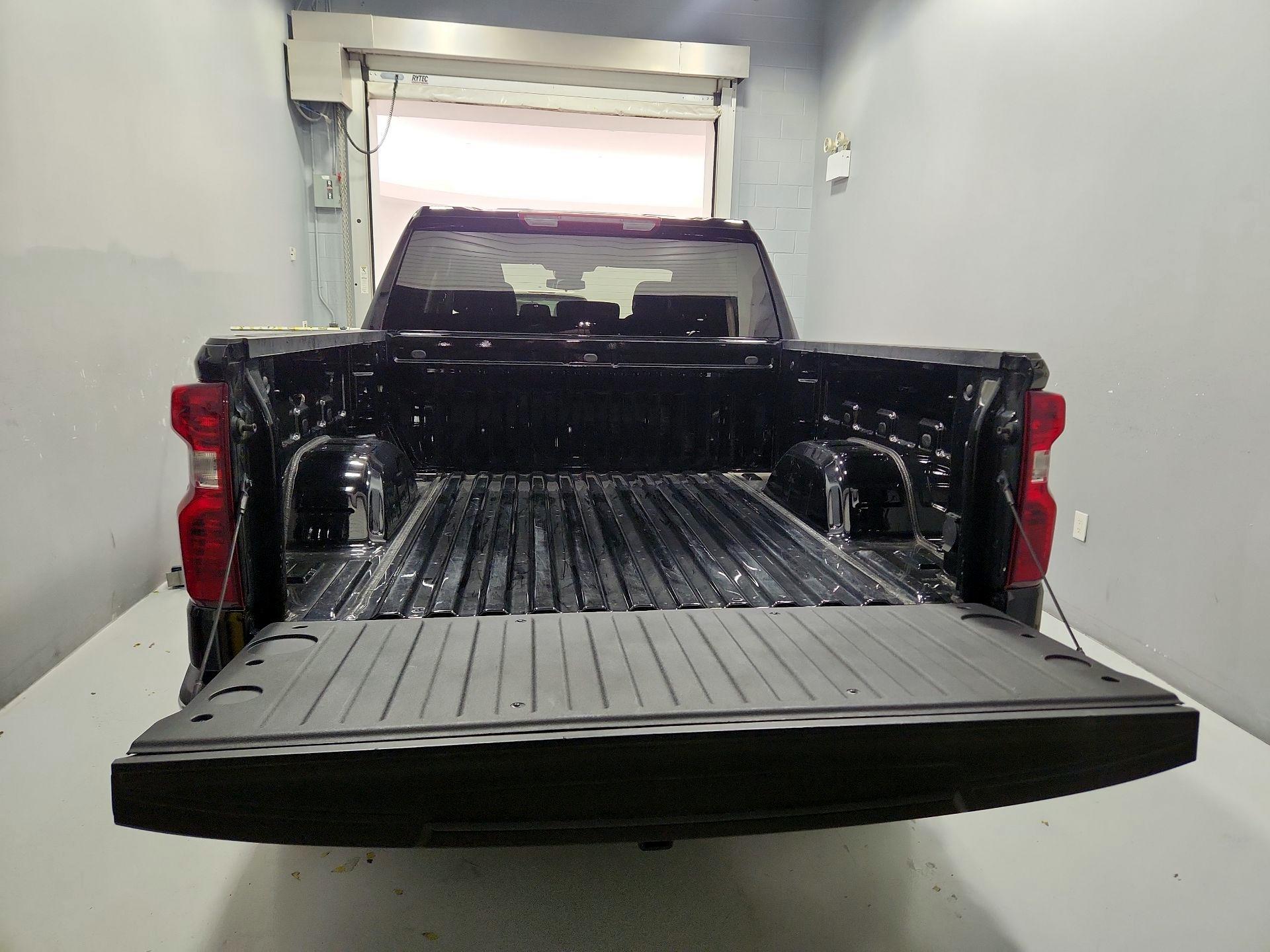 Thumbnail: 2023 Chevrolet Silverado 1500 - 20