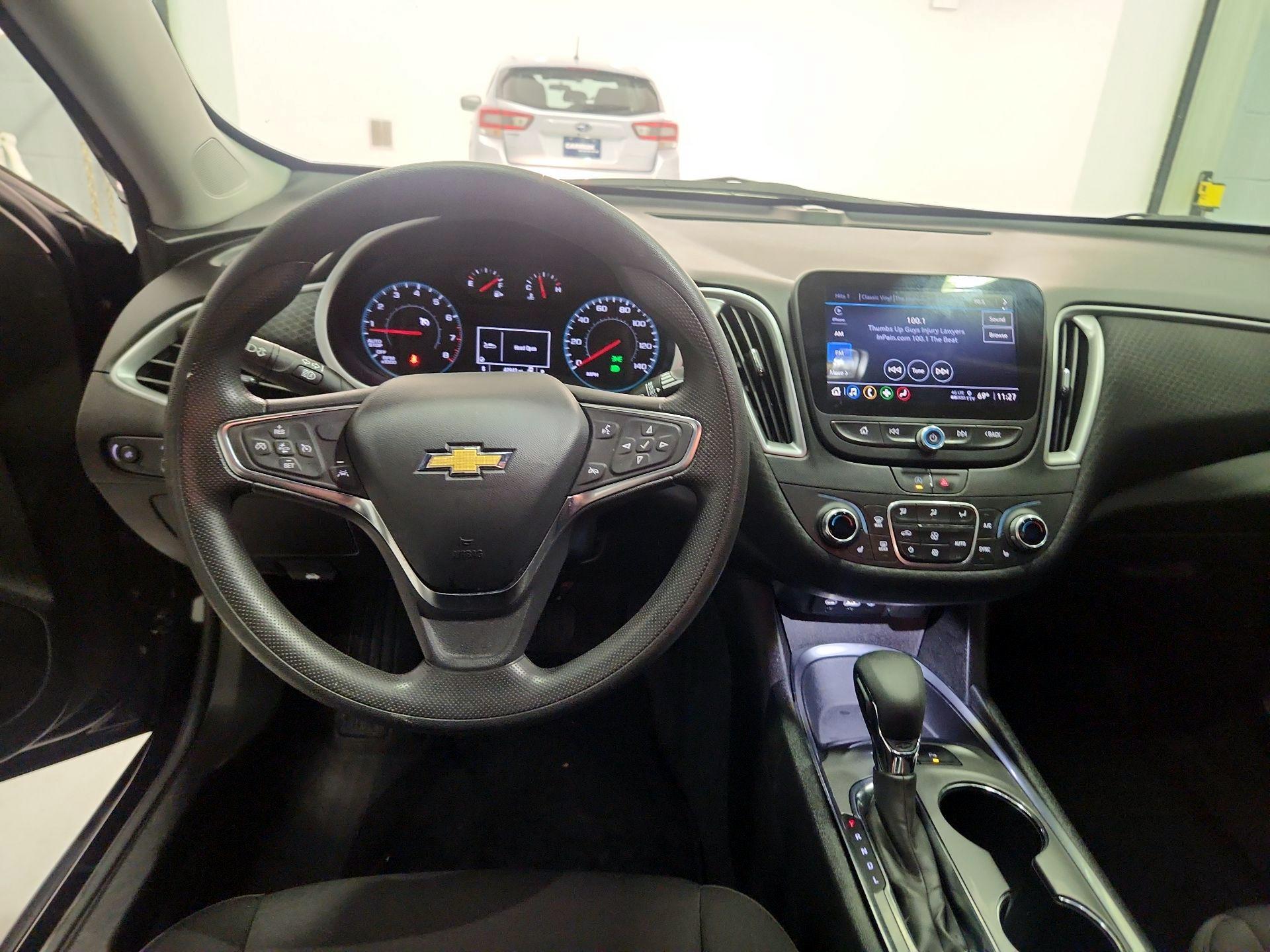 Thumbnail: 2024 Chevrolet Malibu - 9