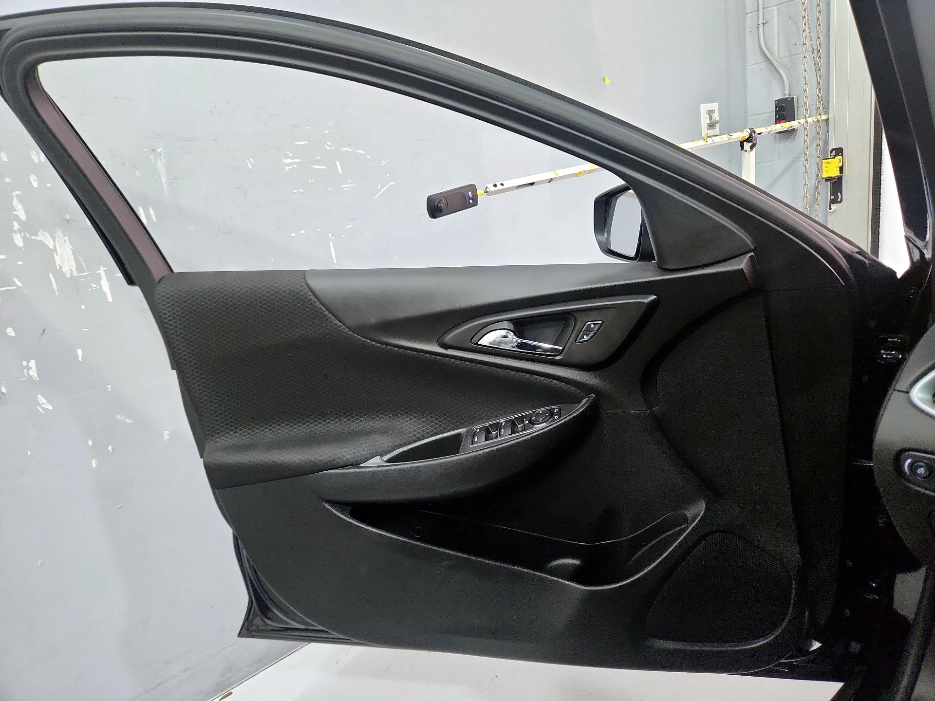 Thumbnail: 2024 Chevrolet Malibu - 12