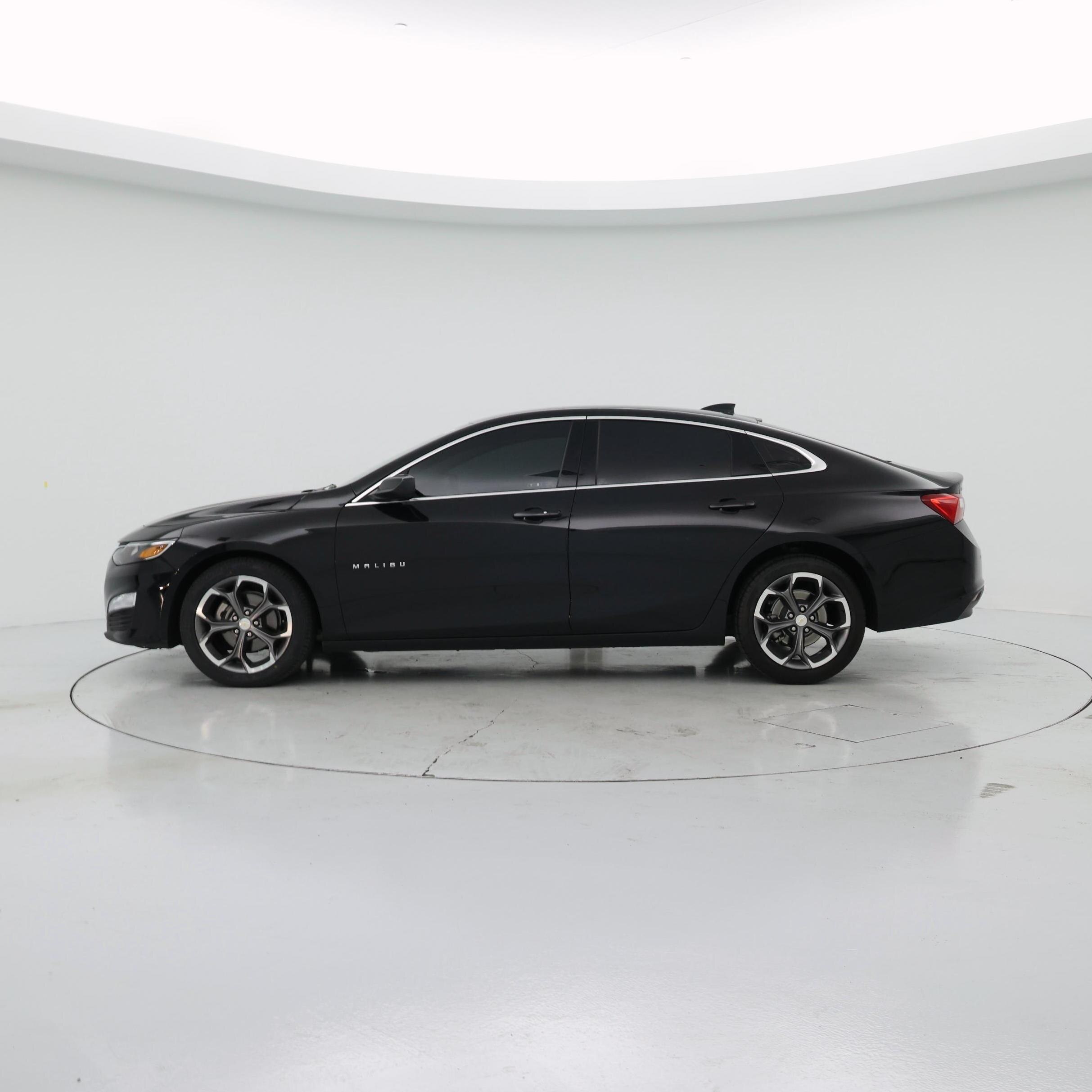 Thumbnail: 2024 Chevrolet Malibu - 3