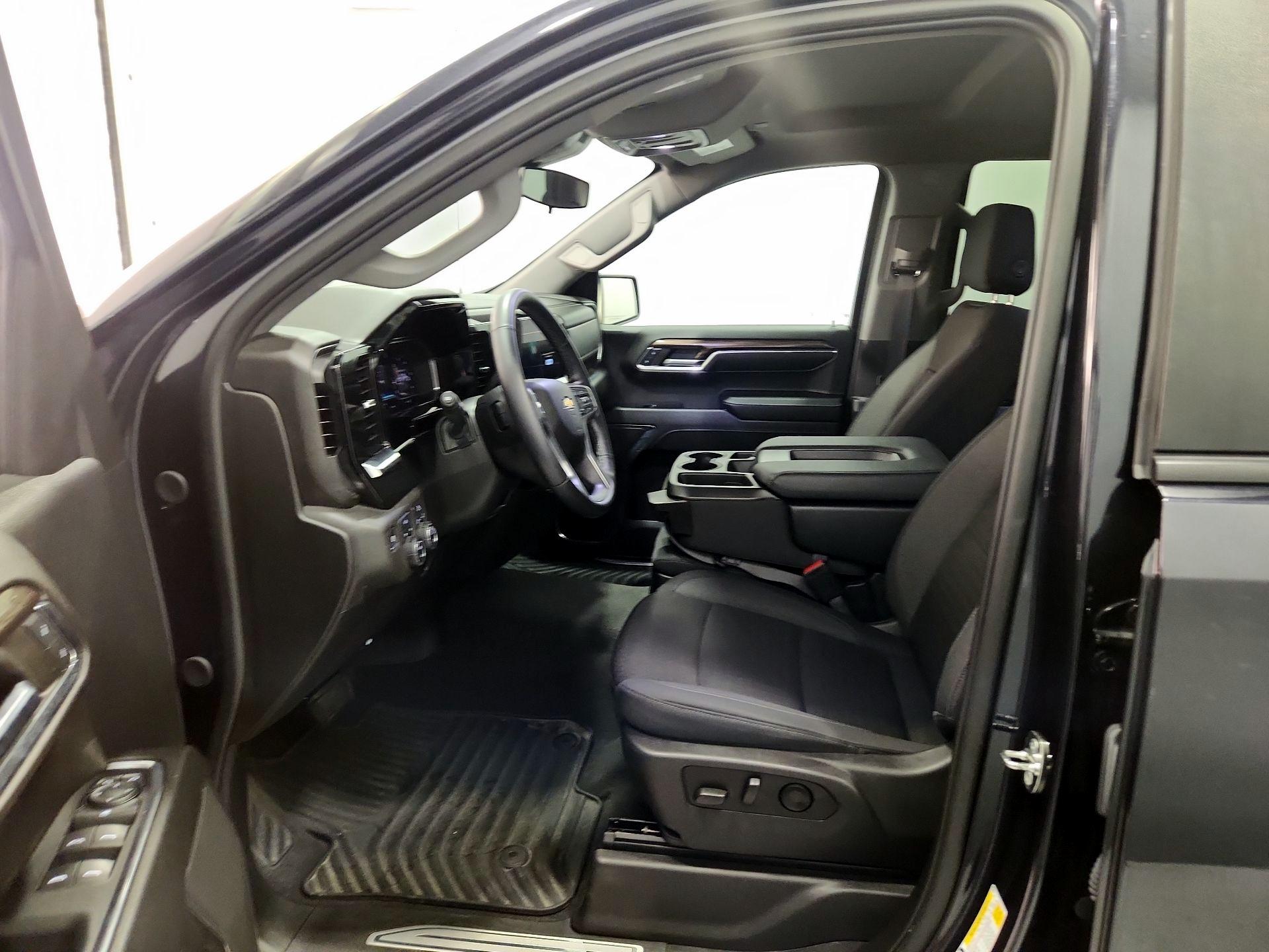 Thumbnail: 2024 Chevrolet Silverado 1500 - 11