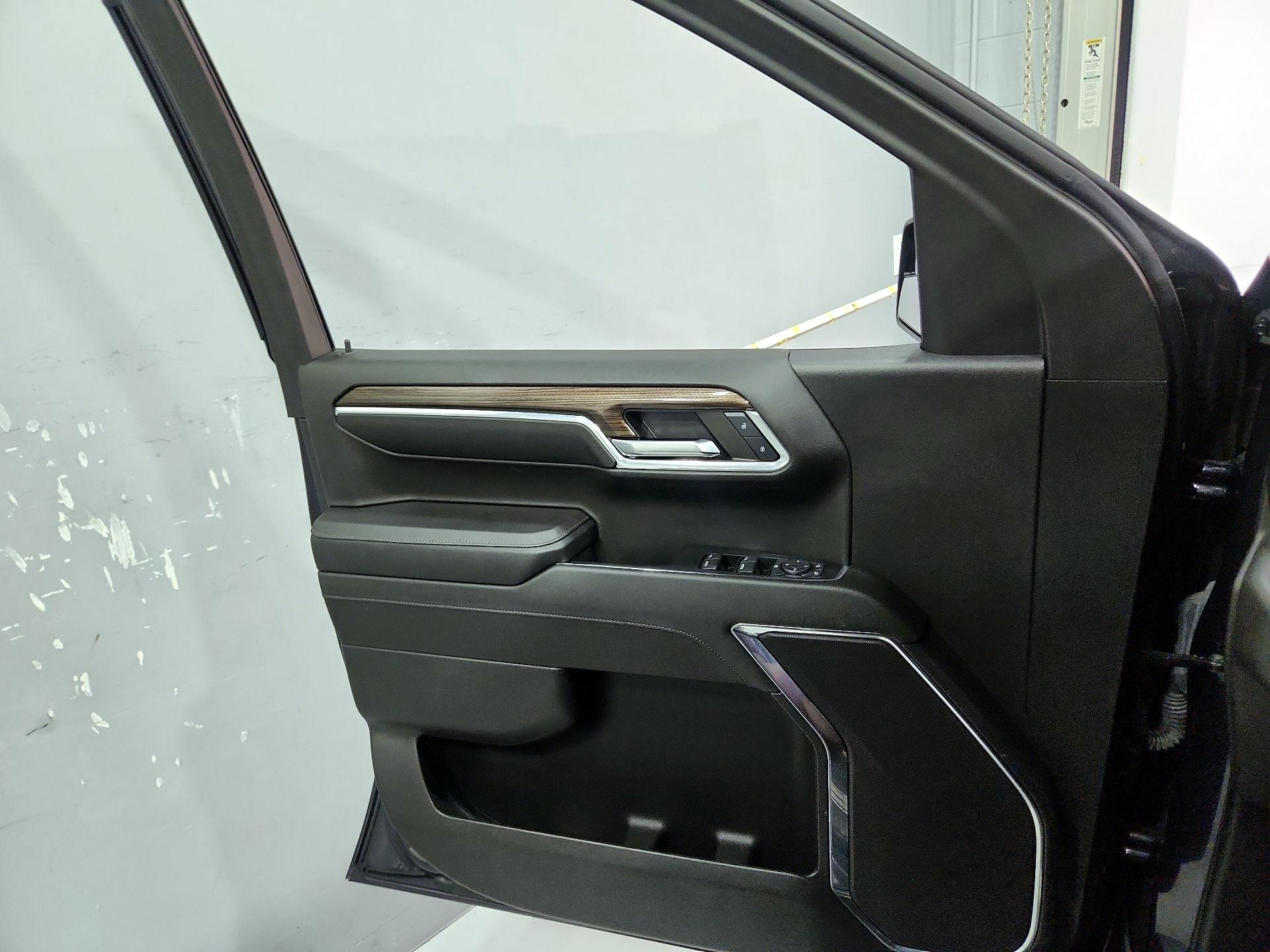 Thumbnail: 2024 Chevrolet Silverado 1500 - 12