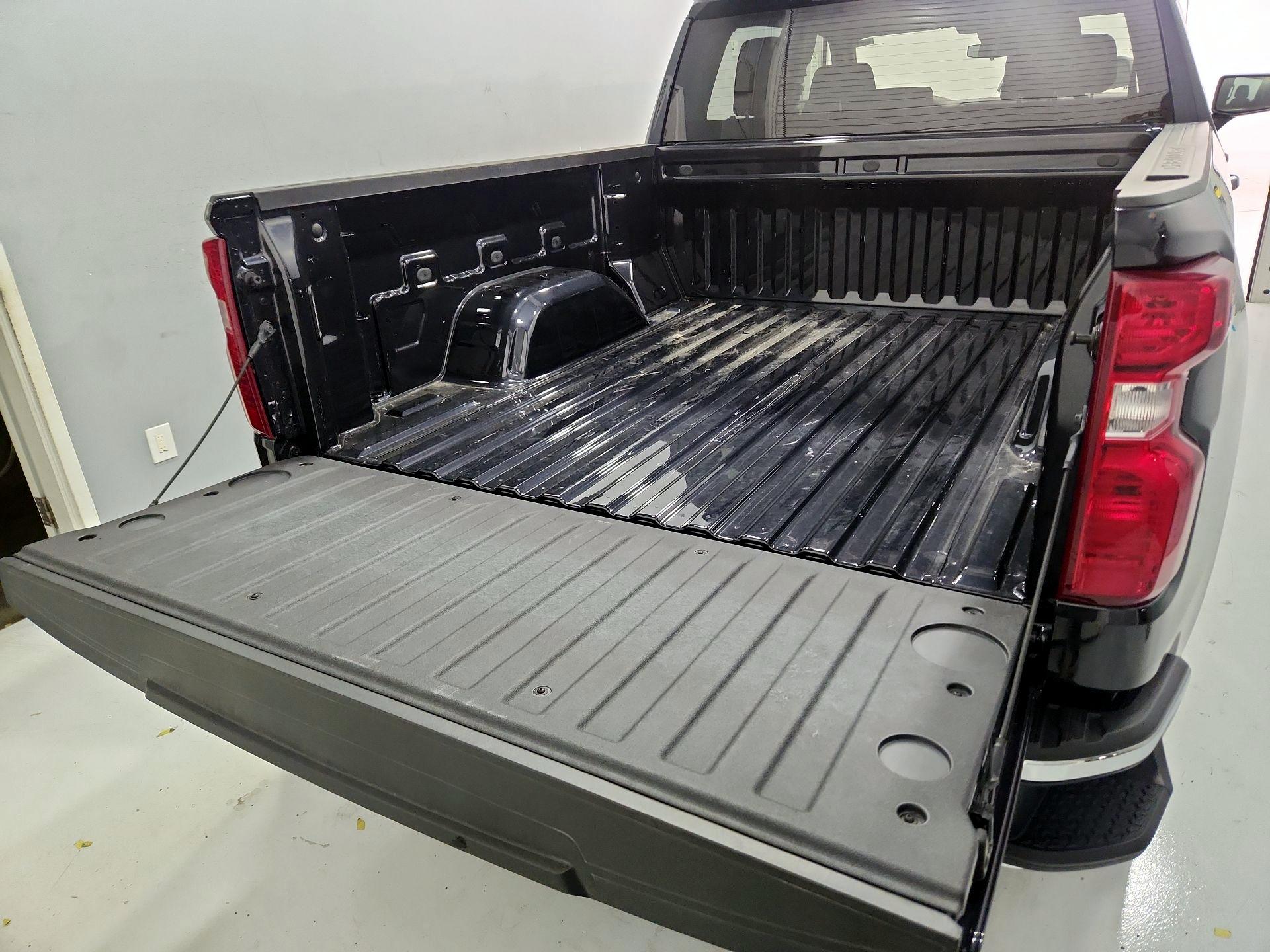 Thumbnail: 2024 Chevrolet Silverado 1500 - 20