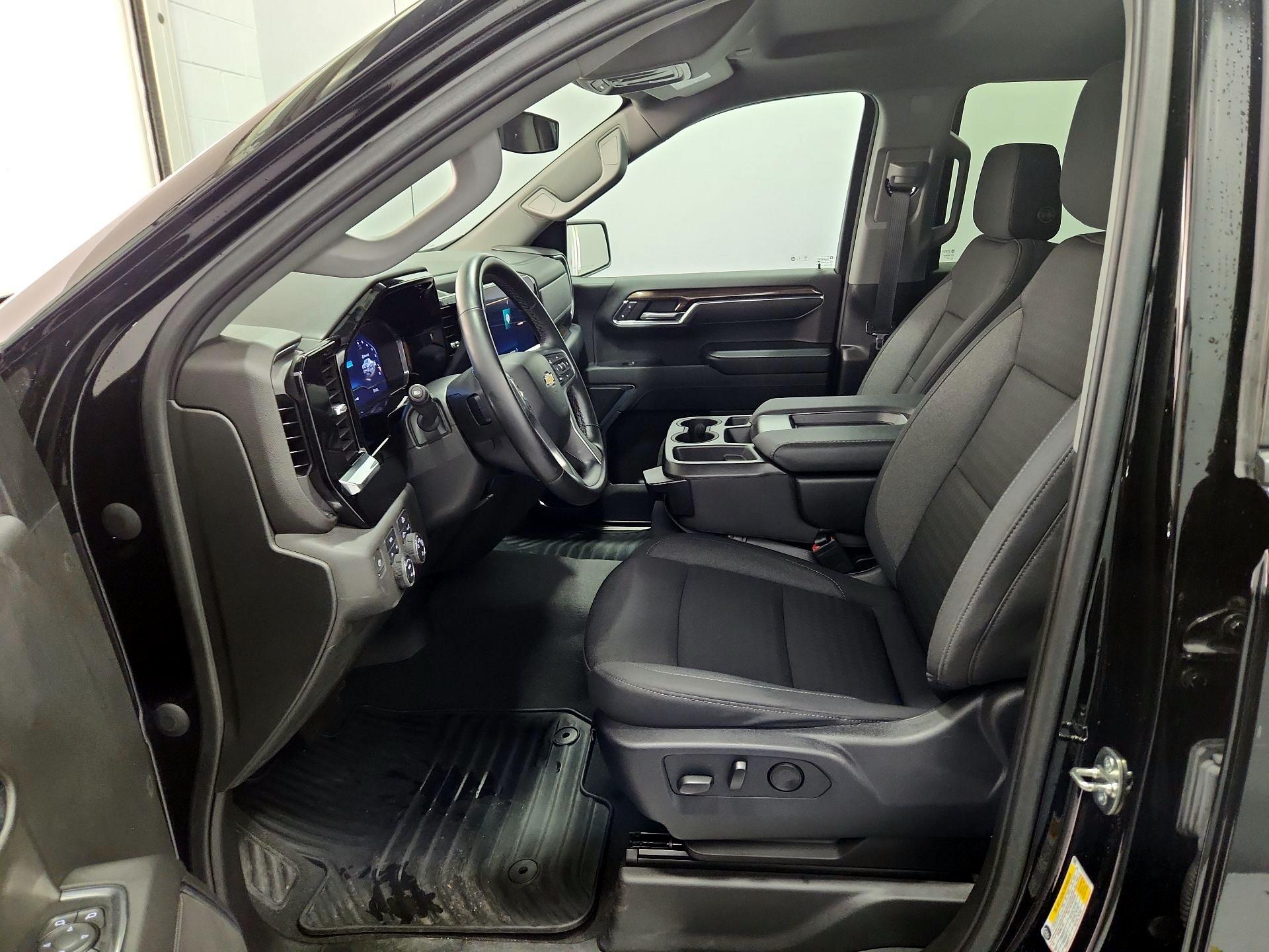 Thumbnail: 2023 Chevrolet Silverado 1500 - 11