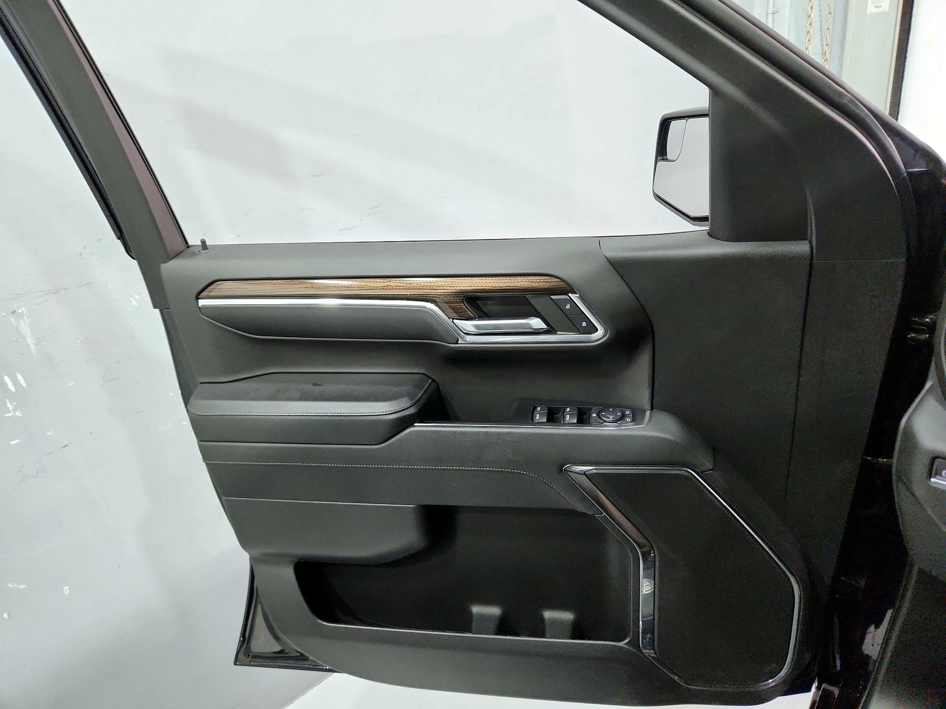 Thumbnail: 2023 Chevrolet Silverado 1500 - 12
