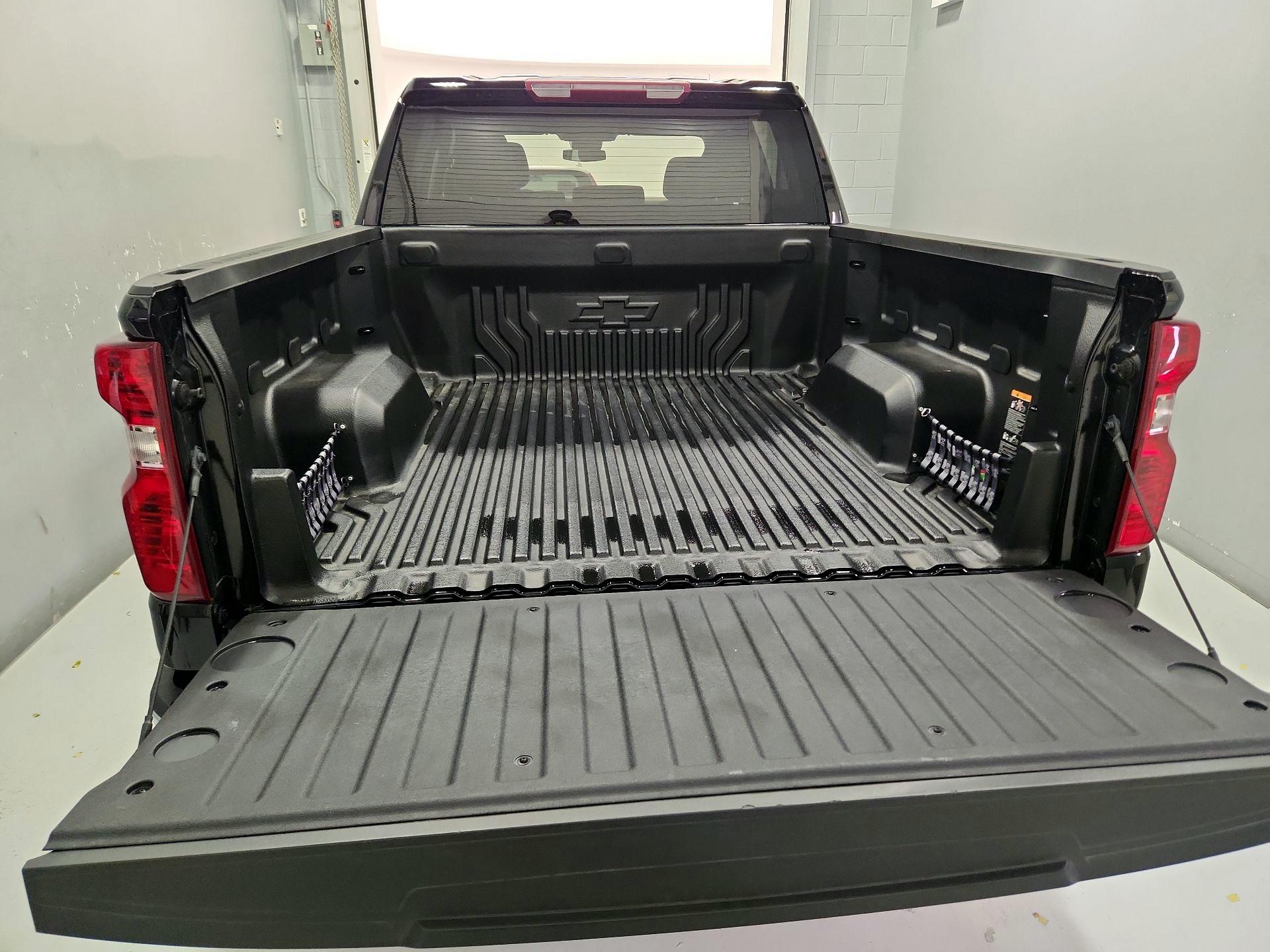 Thumbnail: 2023 Chevrolet Silverado 1500 - 20