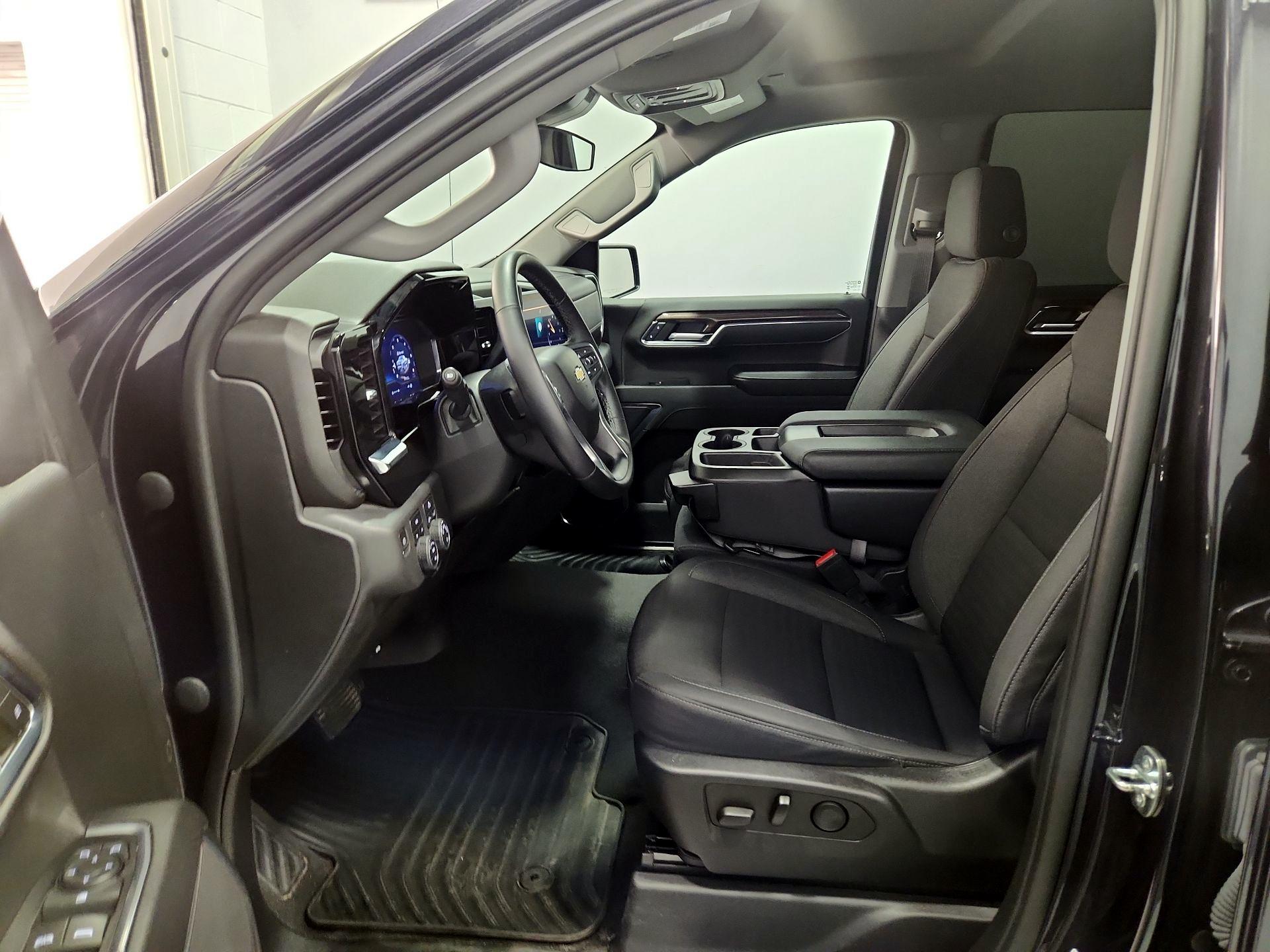 Thumbnail: 2023 Chevrolet Silverado 1500 - 11