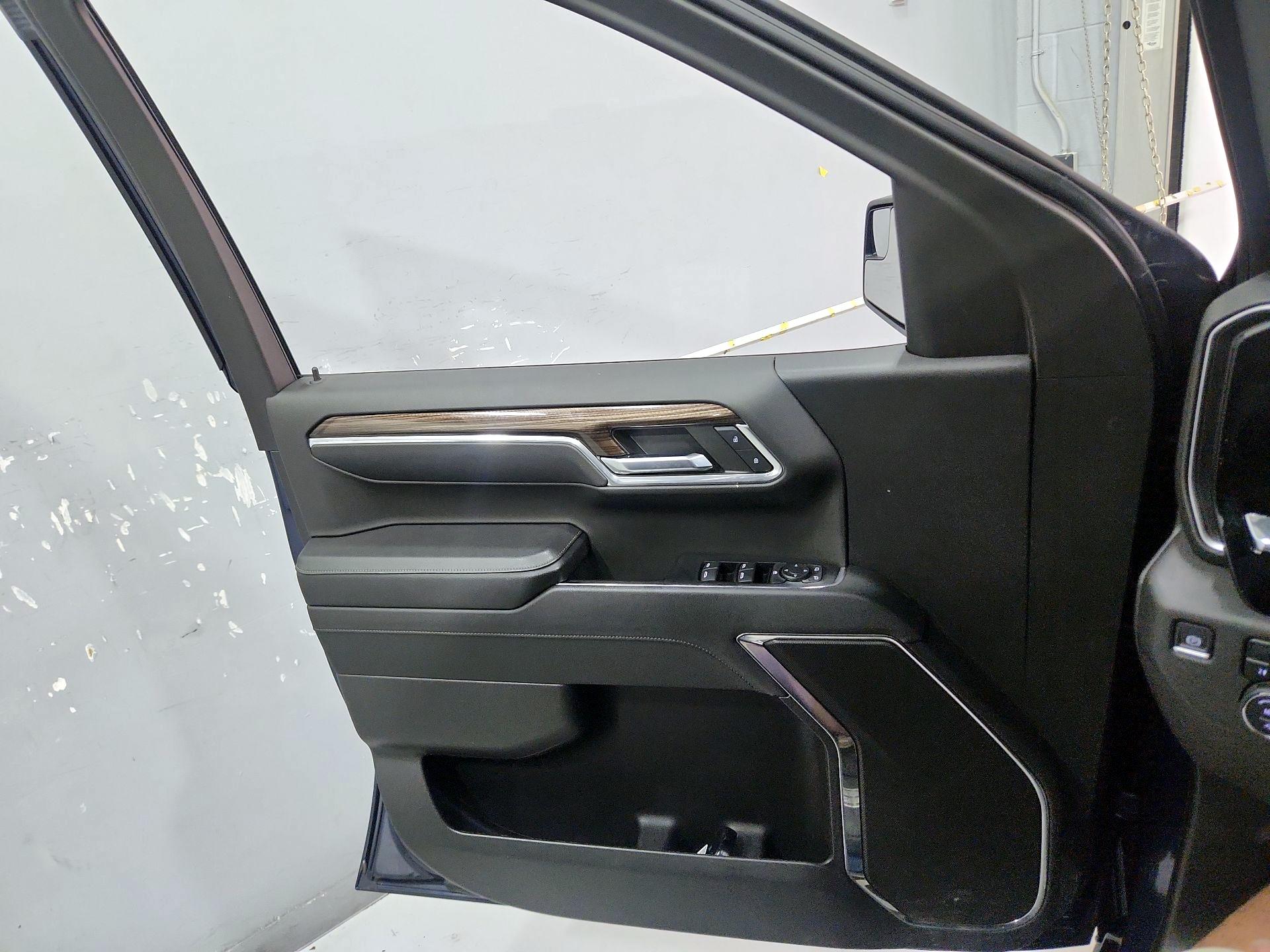 Thumbnail: 2023 Chevrolet Silverado 1500 - 12