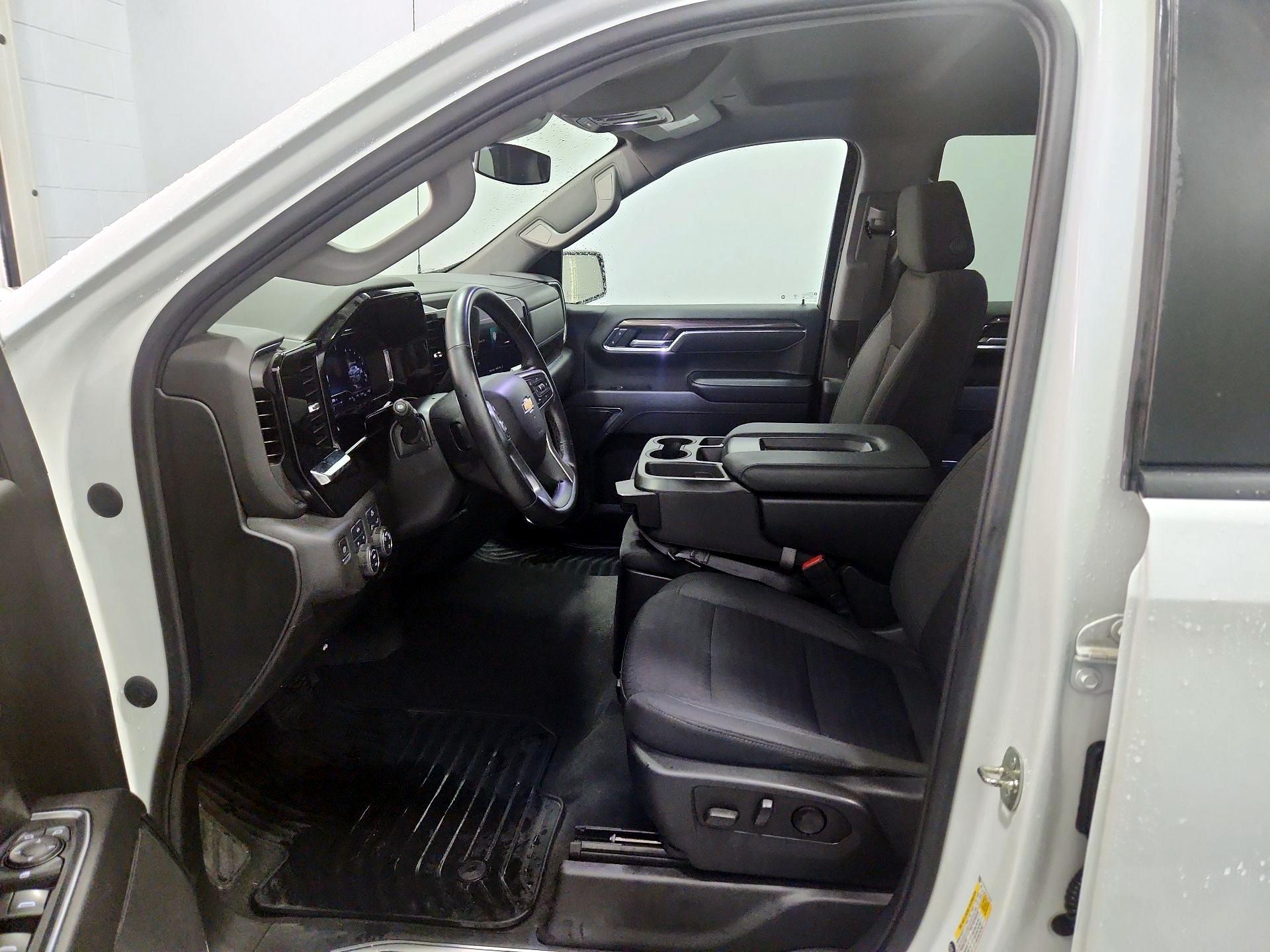 Thumbnail: 2023 Chevrolet Silverado 1500 - 11