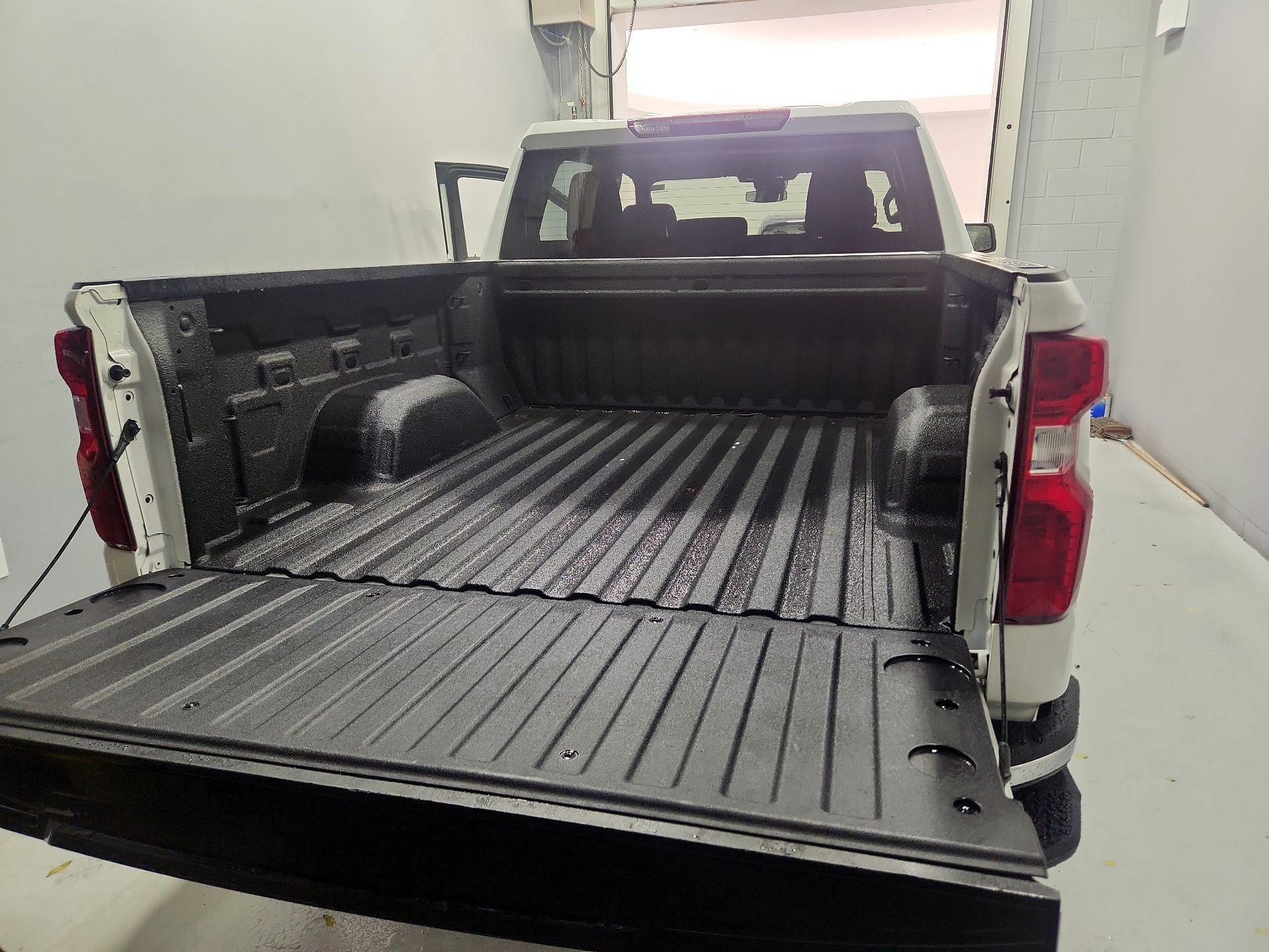 Thumbnail: 2023 Chevrolet Silverado 1500 - 20