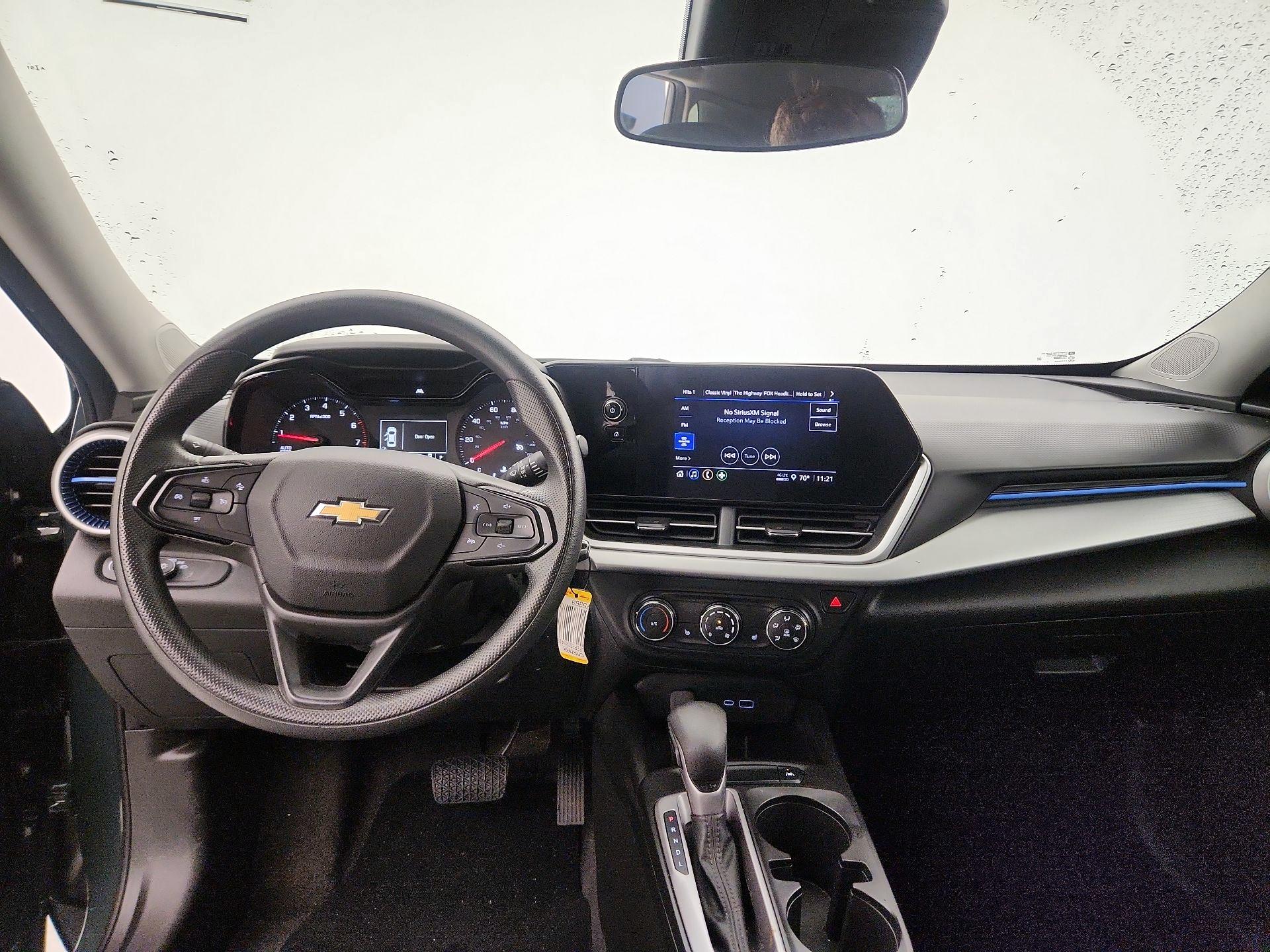 Thumbnail: 2025 Chevrolet Trax - 9