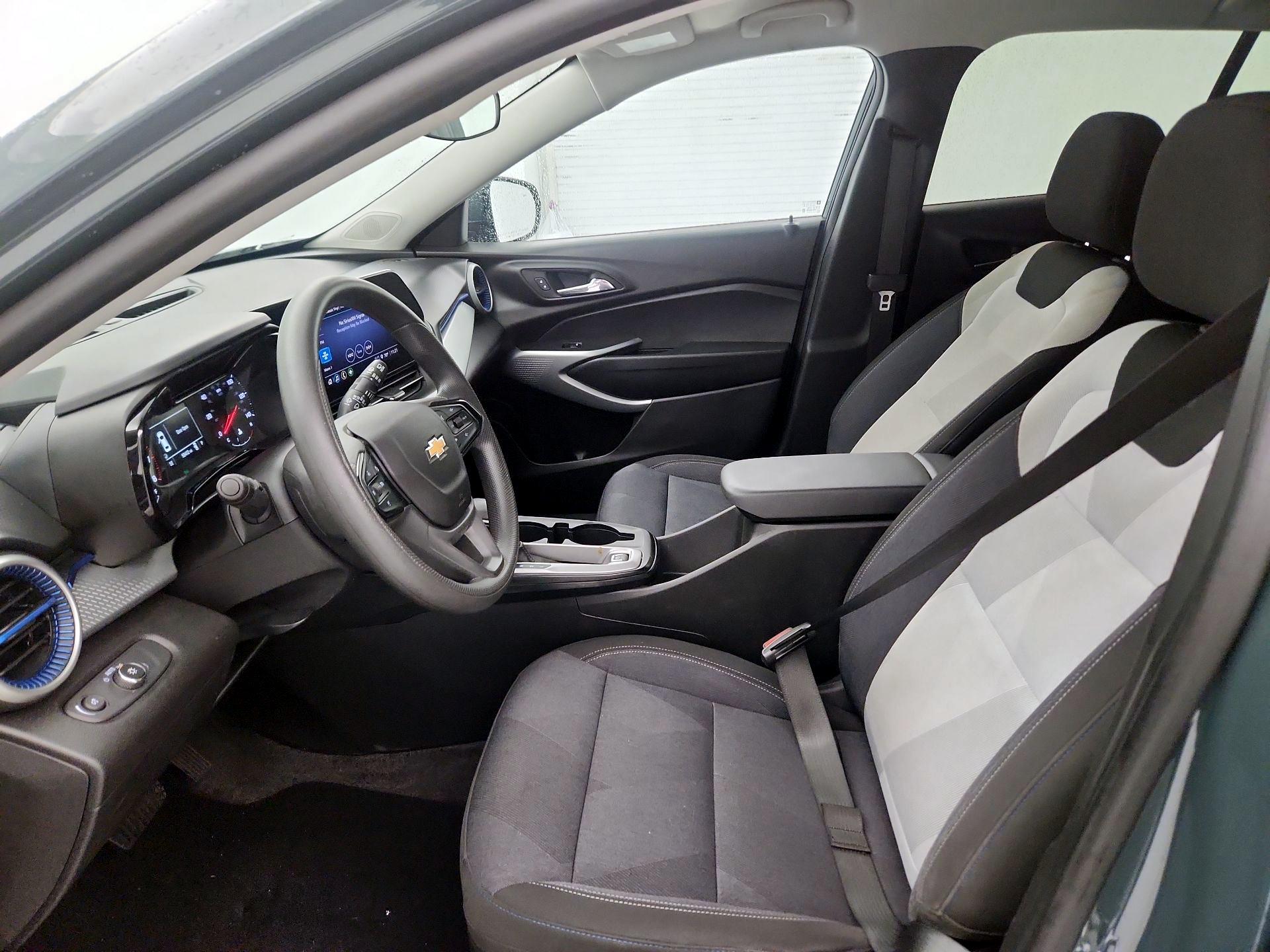 Thumbnail: 2025 Chevrolet Trax - 11