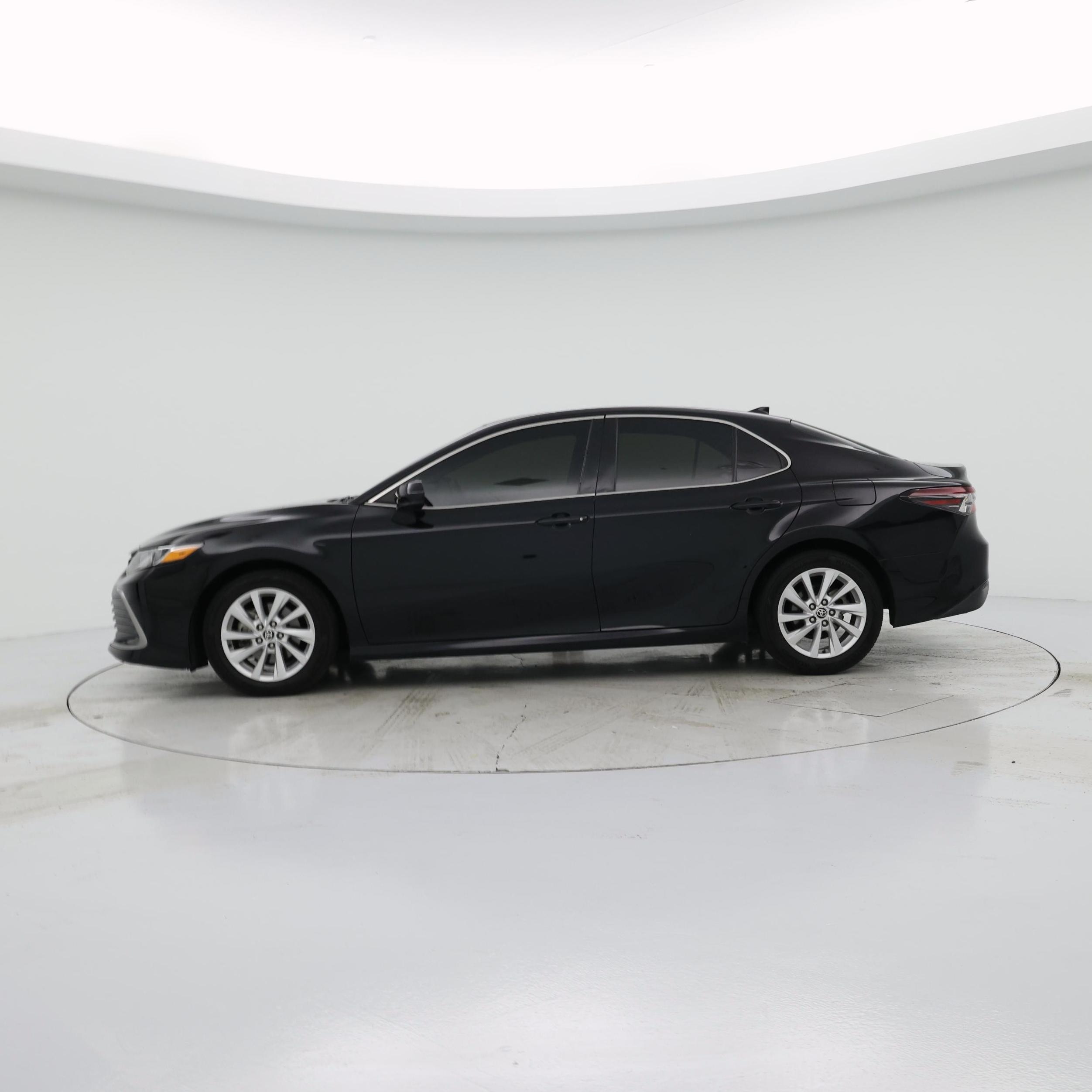 Thumbnail: 2022 Toyota Camry - 3