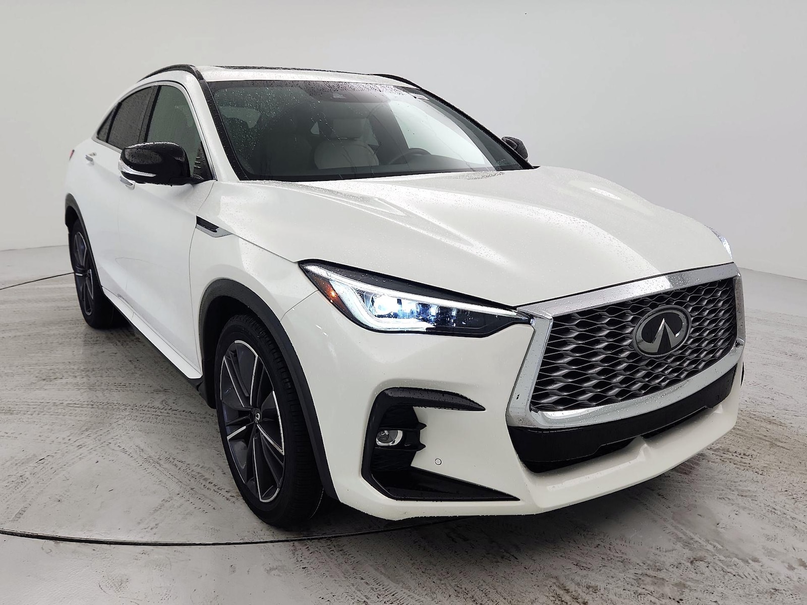 2023 INFINITI QX55 Essential