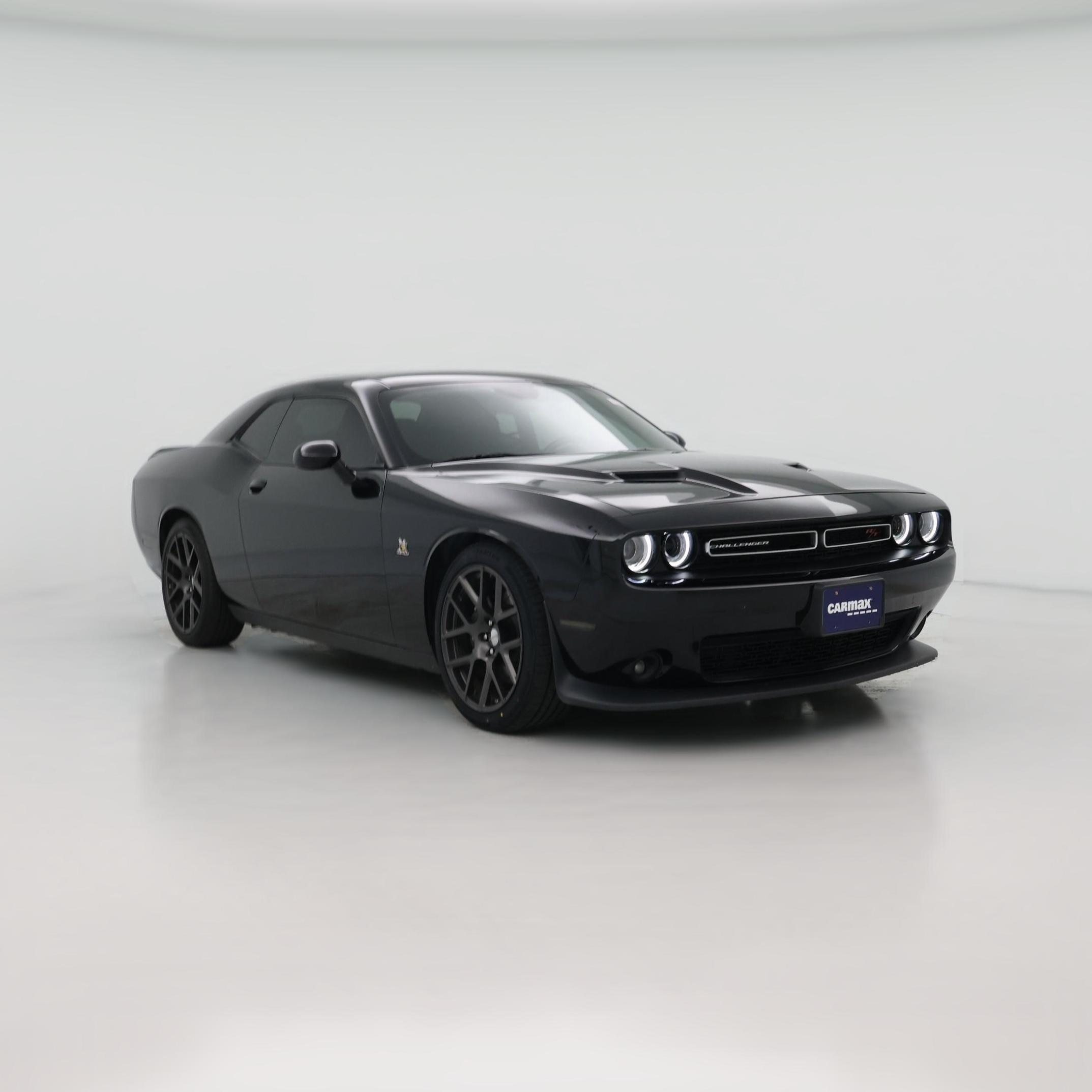 Thumbnail: 2016 Dodge Challenger - 1