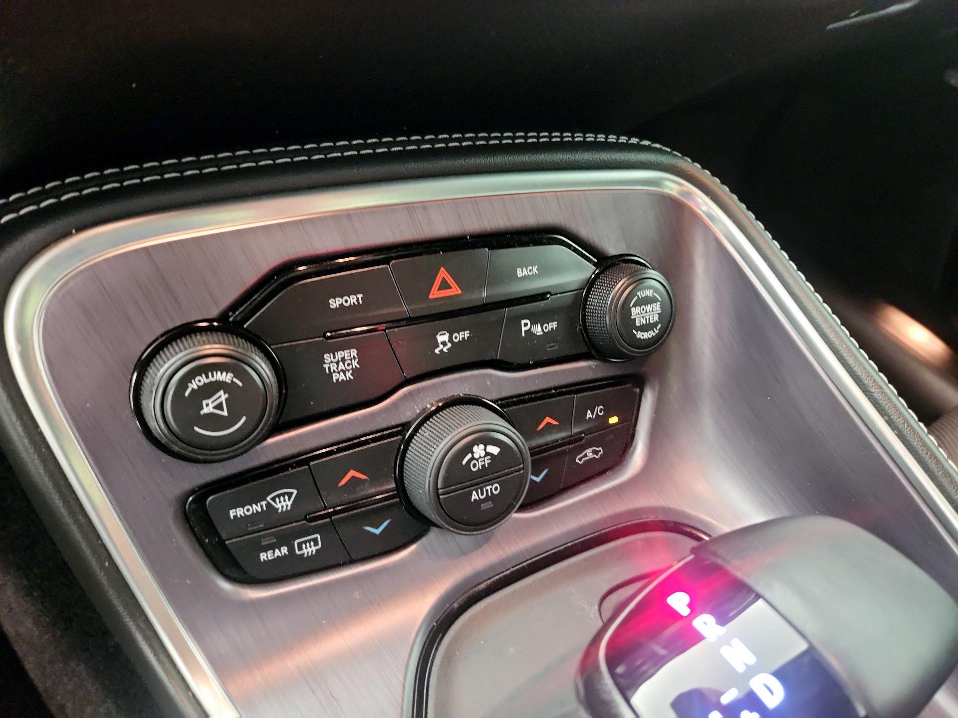 Thumbnail: 2016 Dodge Challenger - 16