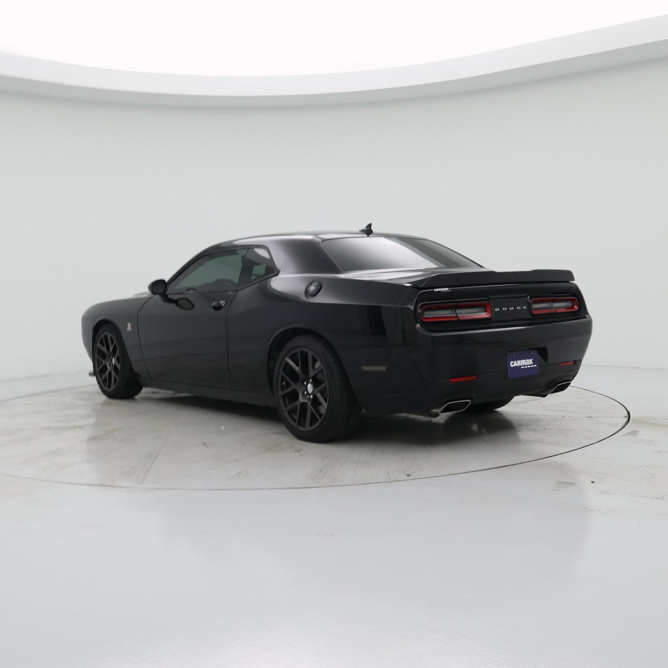 Thumbnail: 2016 Dodge Challenger - 2