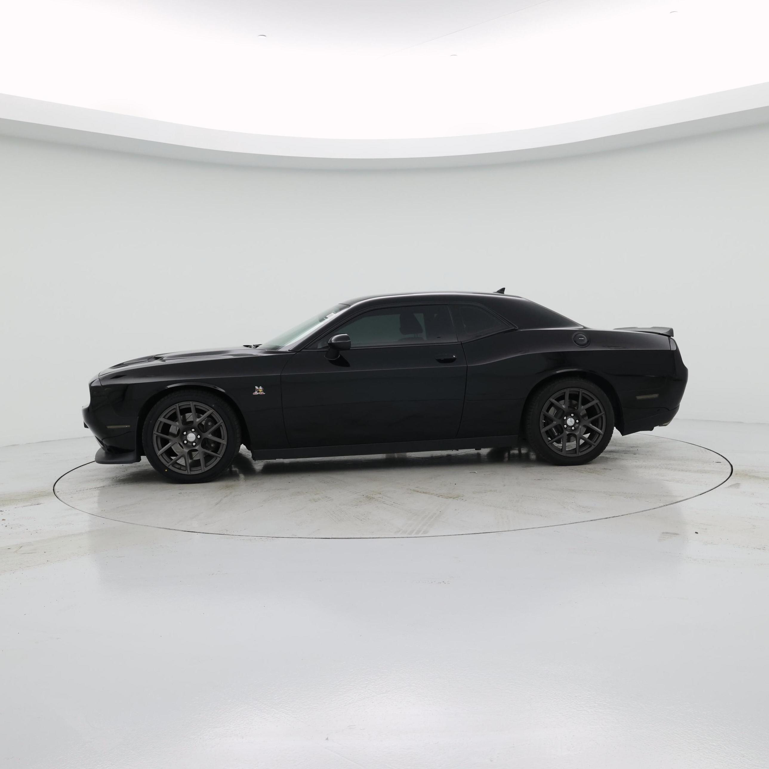 Thumbnail: 2016 Dodge Challenger - 3