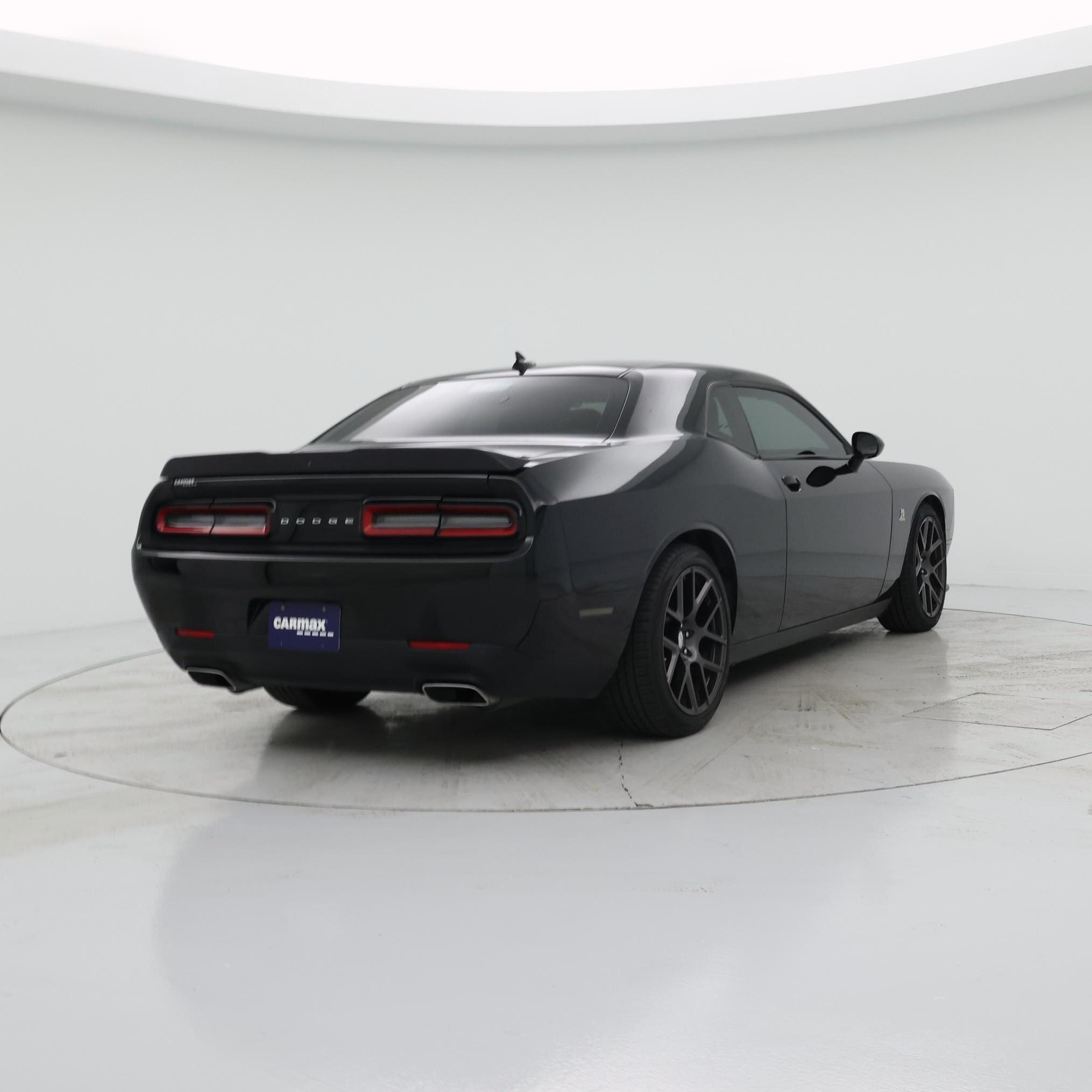 Thumbnail: 2016 Dodge Challenger - 8